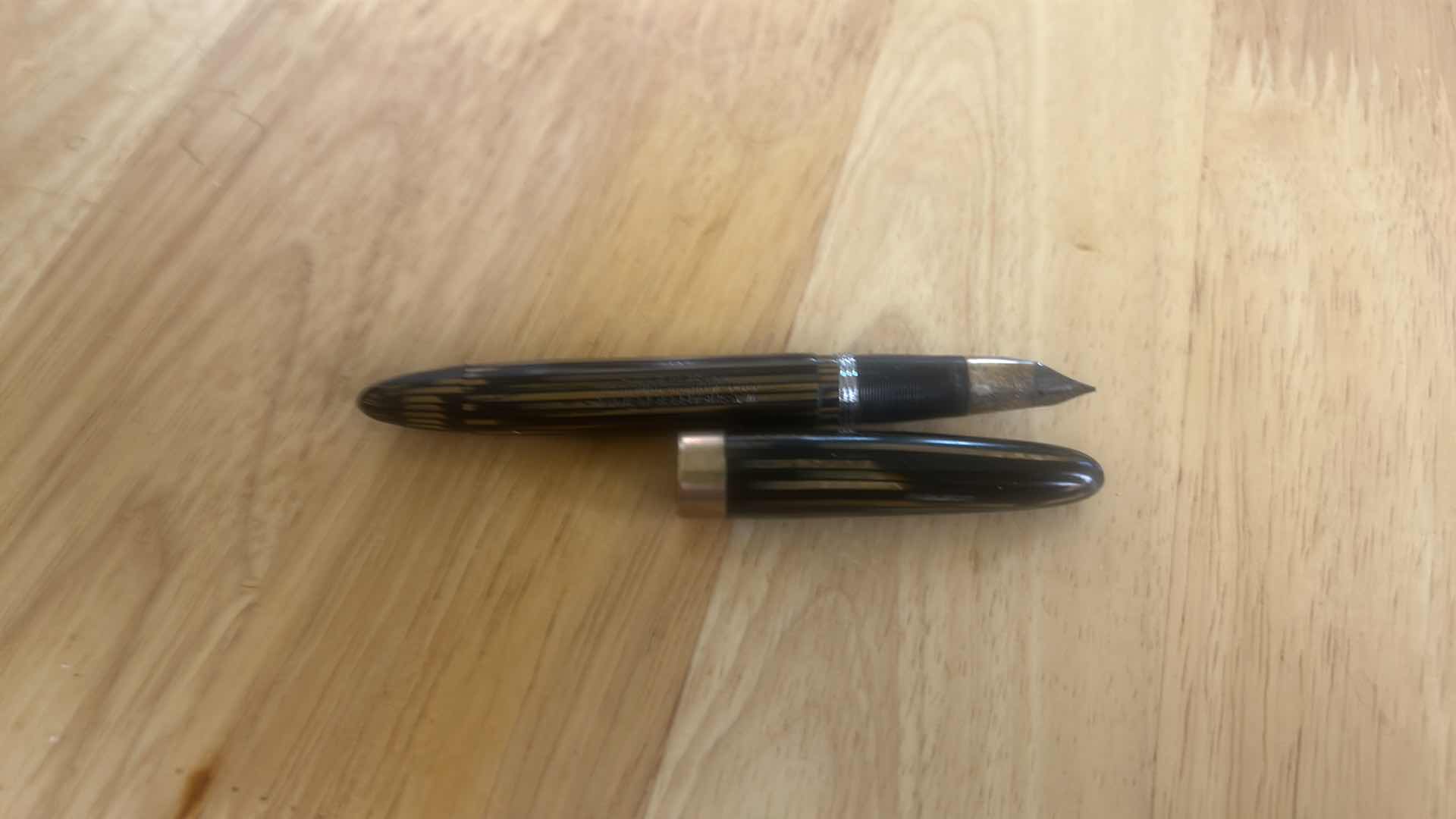 Photo 1 of  SHEAFFER LIFETIME TUCKAWAY FOUNTSIN PEN