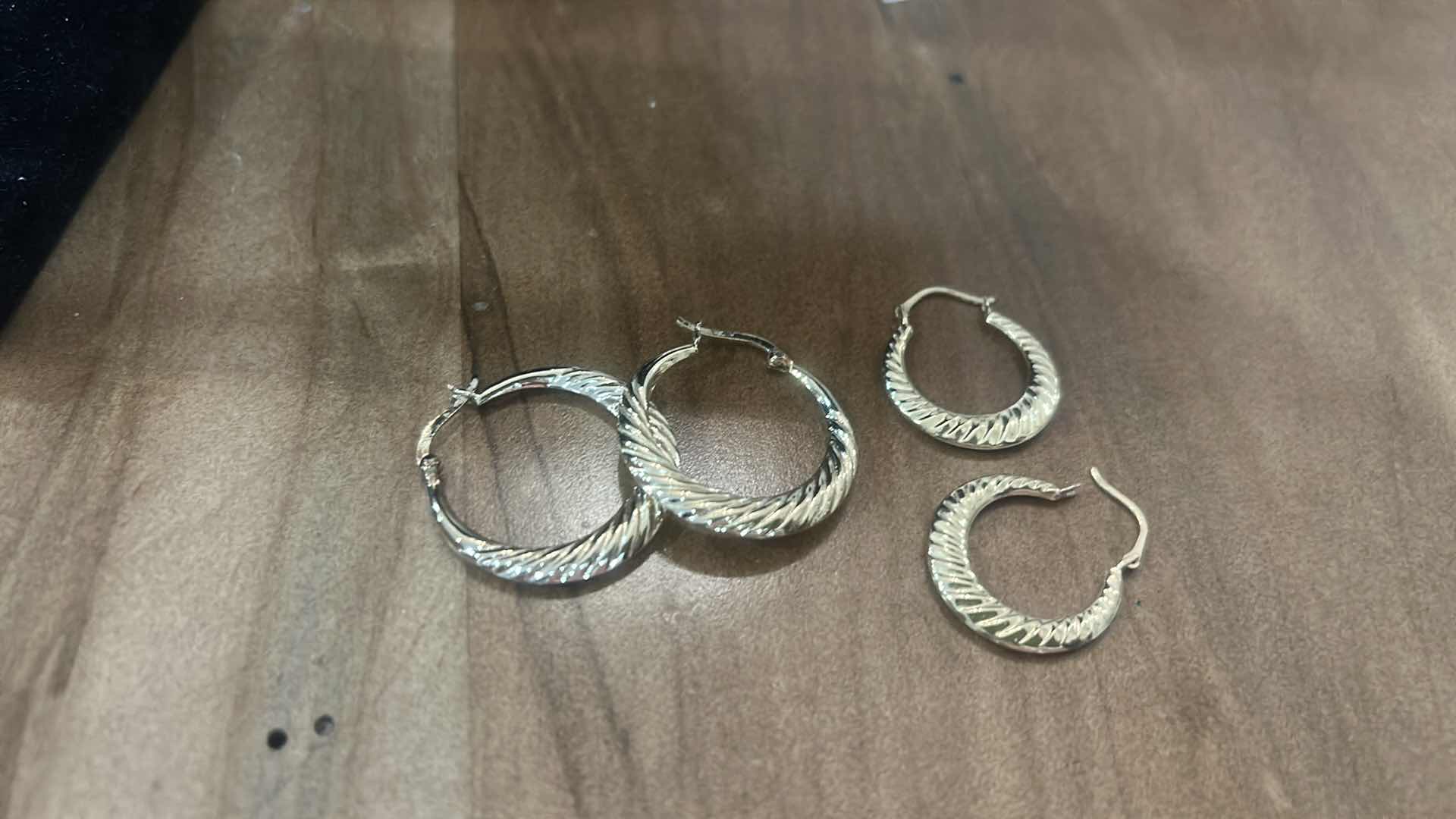 Photo 1 of 5 PAIRS PIERCED EARRINGS