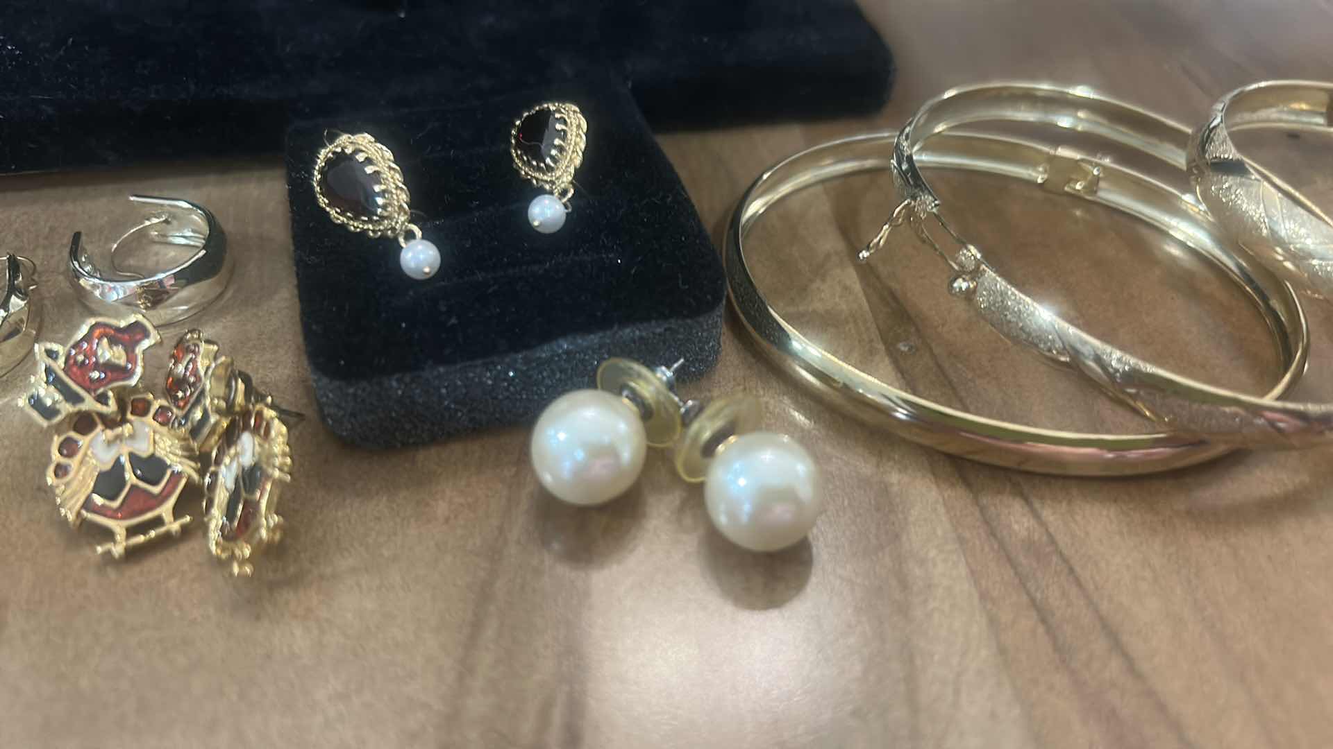 Photo 1 of 5 PAIRS OF PIERCED EARRING AND 3 BRACELETS