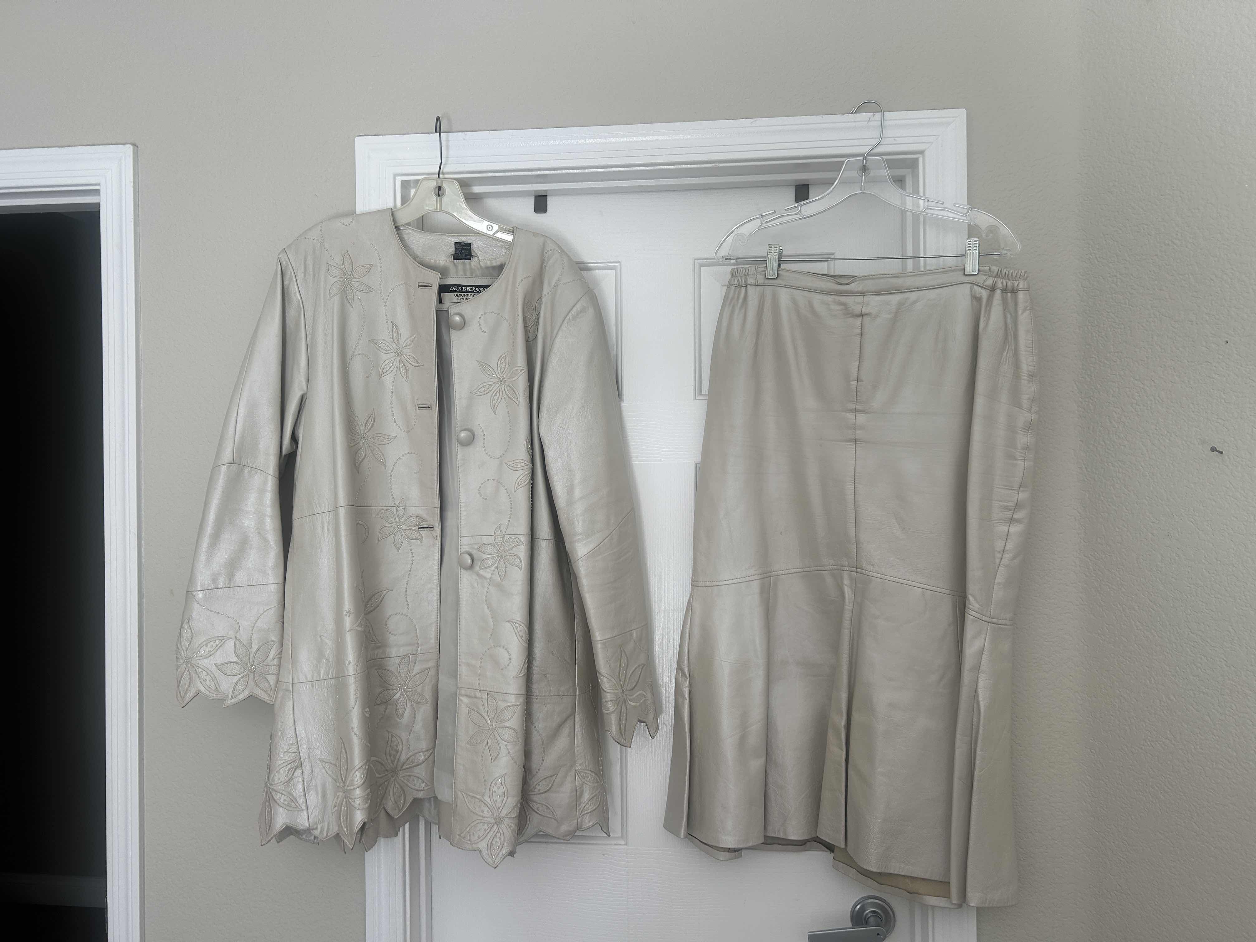 Photo 1 of 31 PC’S WOMENS PLUS SIZE CLOTHING