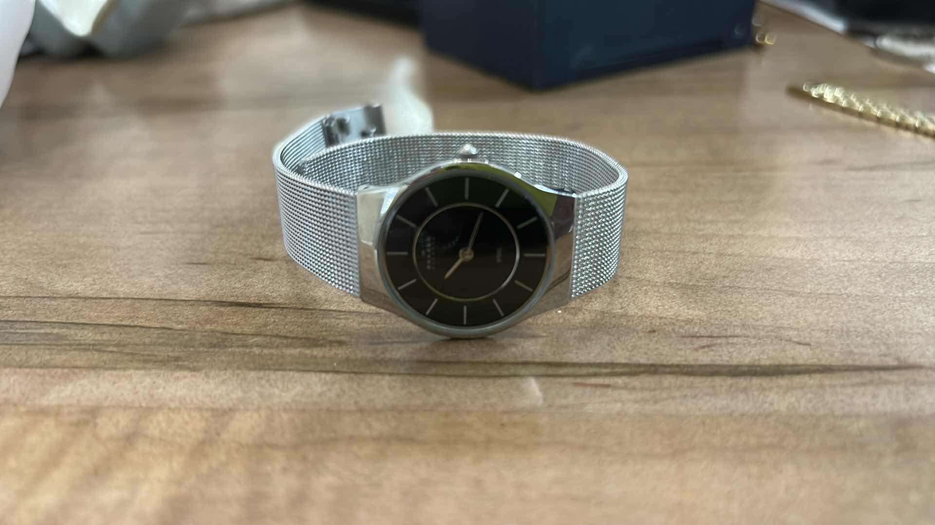 Photo 1 of KAGEN MEN'S STAINLESS STEEL ROUND WATCH, BLACK DIAL, MESH STRAP