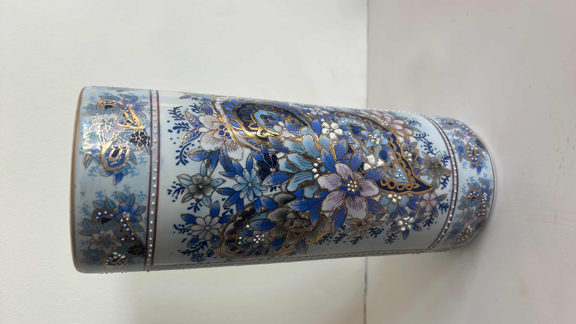 Photo 1 of PORCELAIN VASE H12”