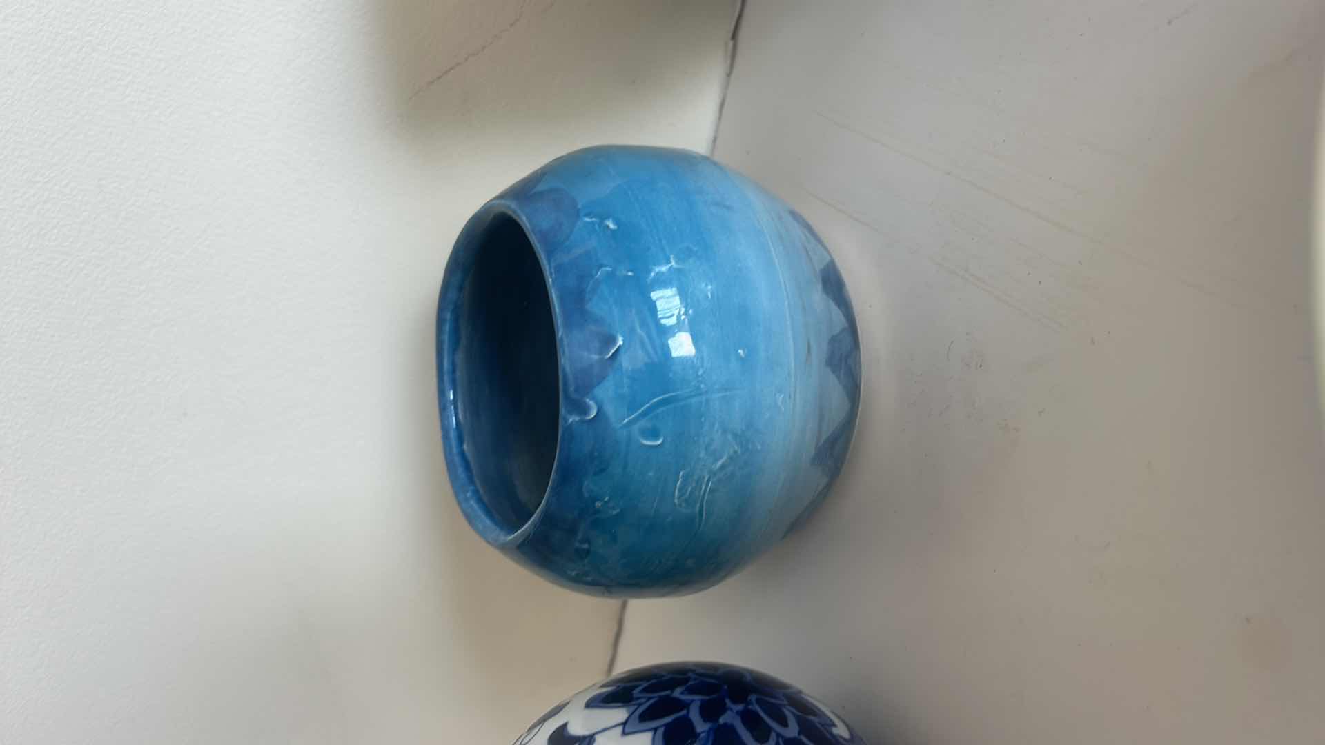 Photo 1 of 5 PC BLUE AND WHITE PORCELAIN/CERAMIC ASSORTMENT (ORBS 5”)
