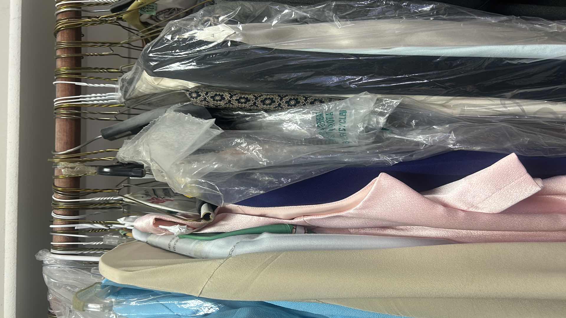Photo 1 of RACK OF WOMENS CLOTHING SIZES XL XXL