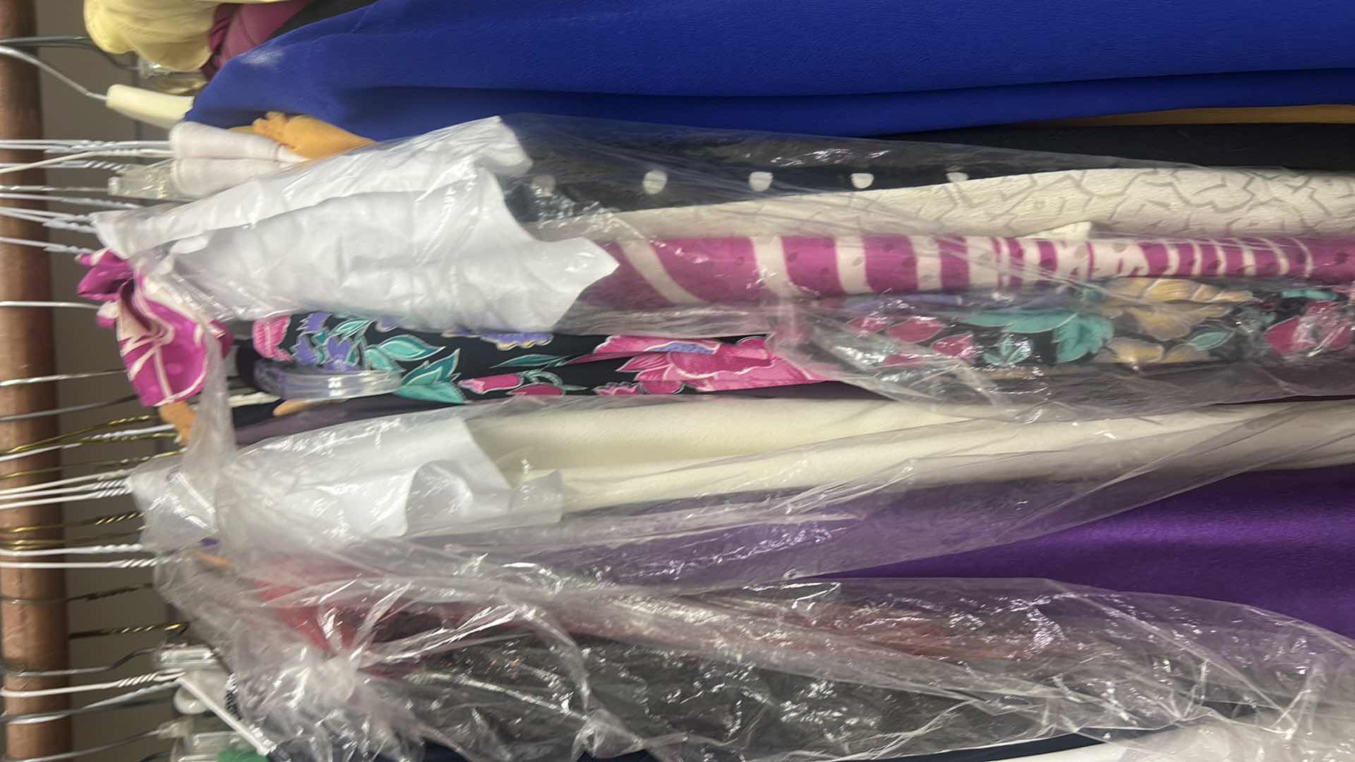 Photo 1 of RACK OF WOMENS CLOTHING SIZES XL XXL & TOP SHELF