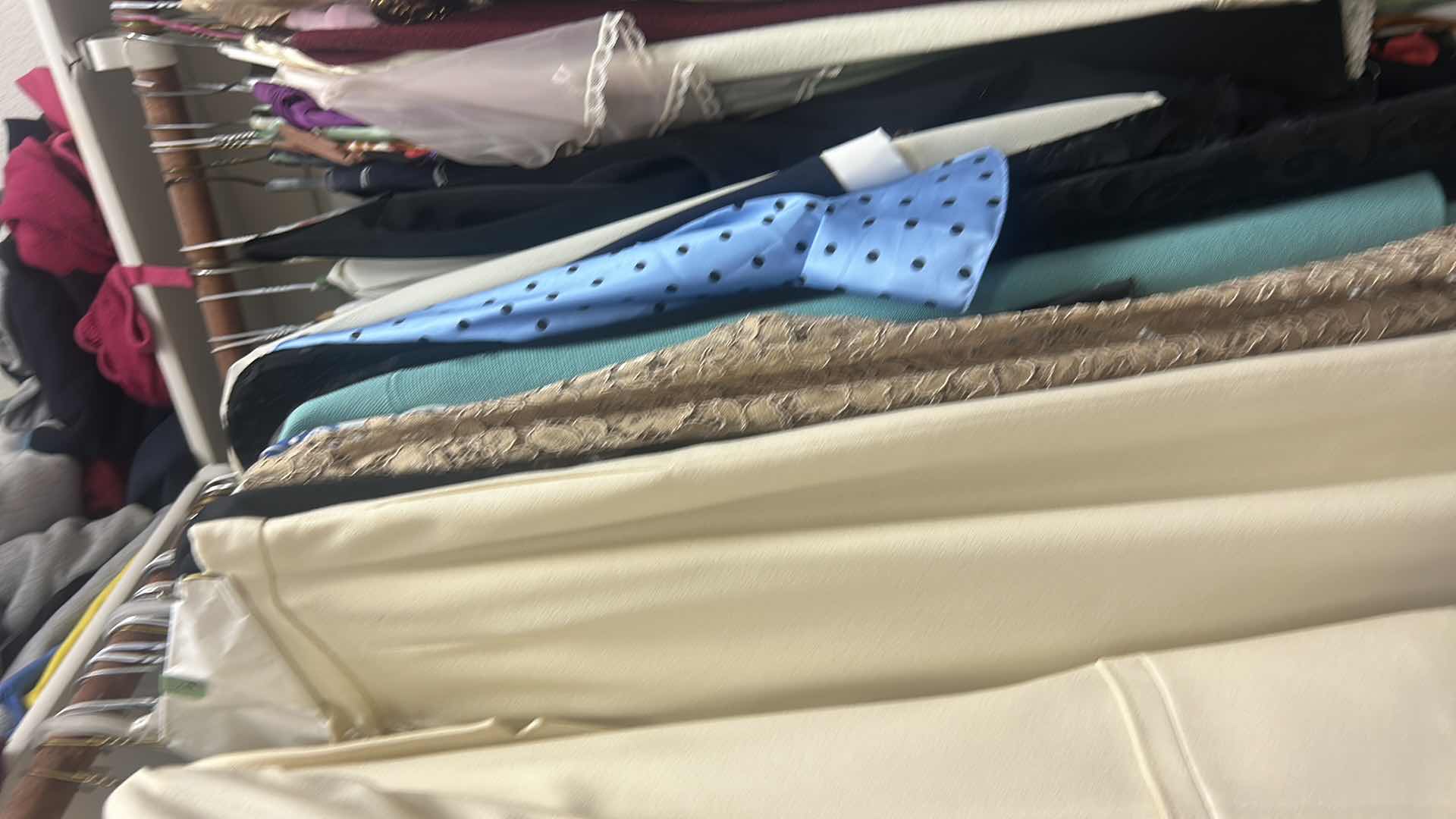Photo 1 of RACK OF WOMENS CLOTHING SIZES XL XXL & TOP SHELF