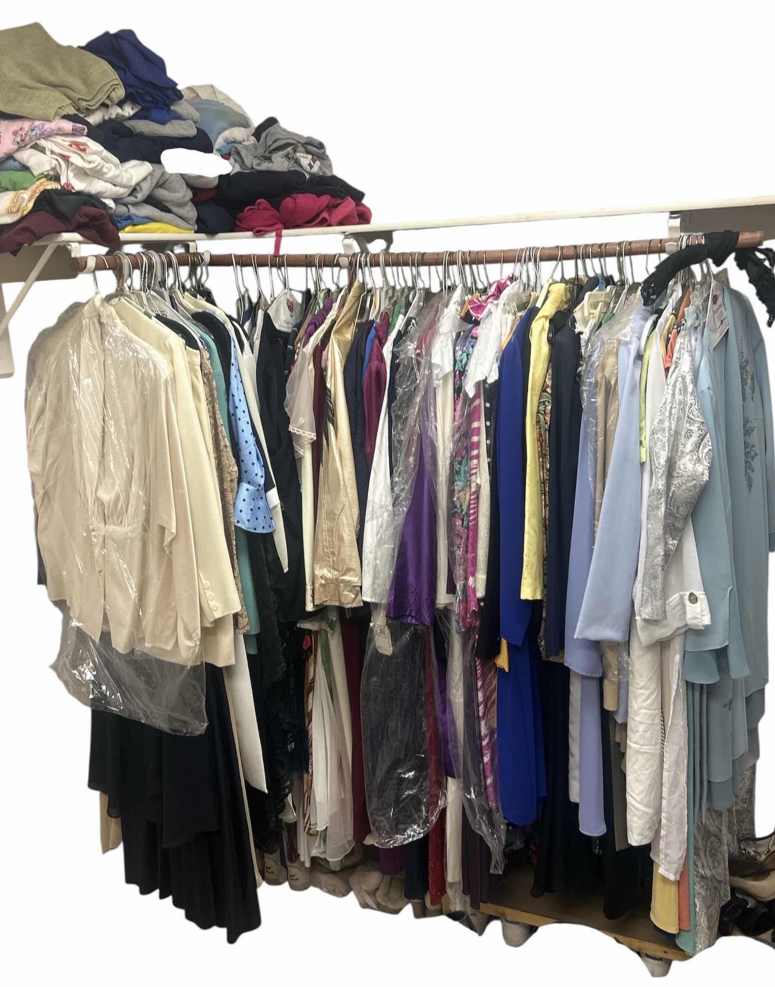 Photo 1 of RACK OF WOMENS CLOTHING SIZES XL XXL & TOP SHELF