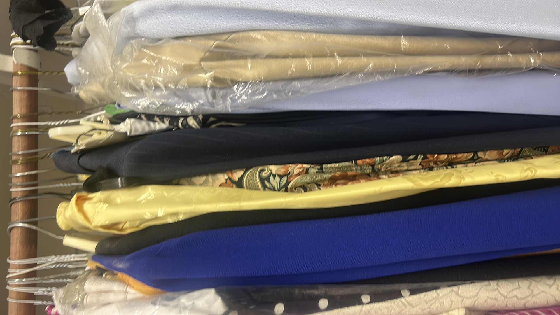 Photo 1 of RACK OF WOMENS CLOTHING SIZES XL XXL & TOP SHELF