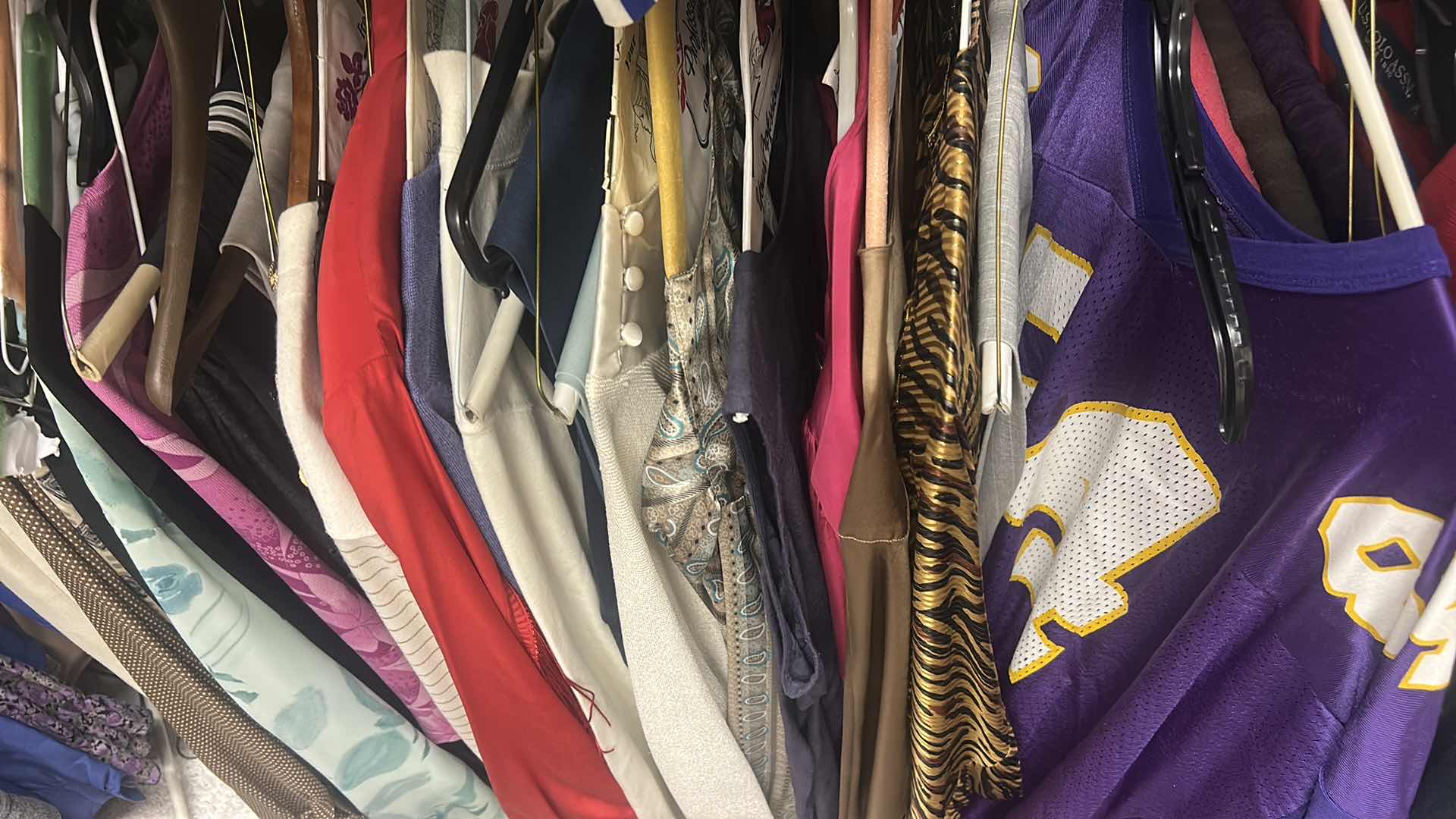 Photo 1 of RACK OF WOMENS CLOTHING SIZES XL XXL