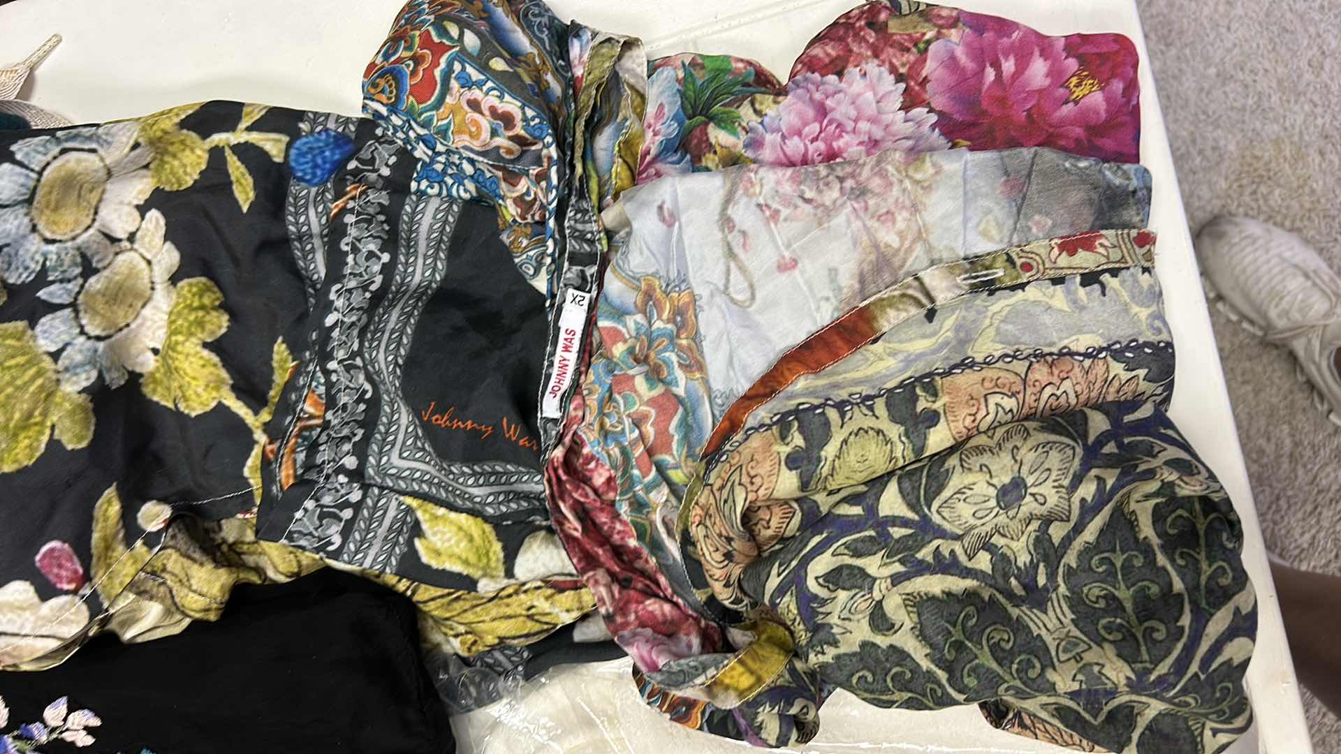 Photo 1 of TOTE - FULL OF XL, XXL WOMENSWEAR, JOHNNY WAS, CHICOS AND MORE