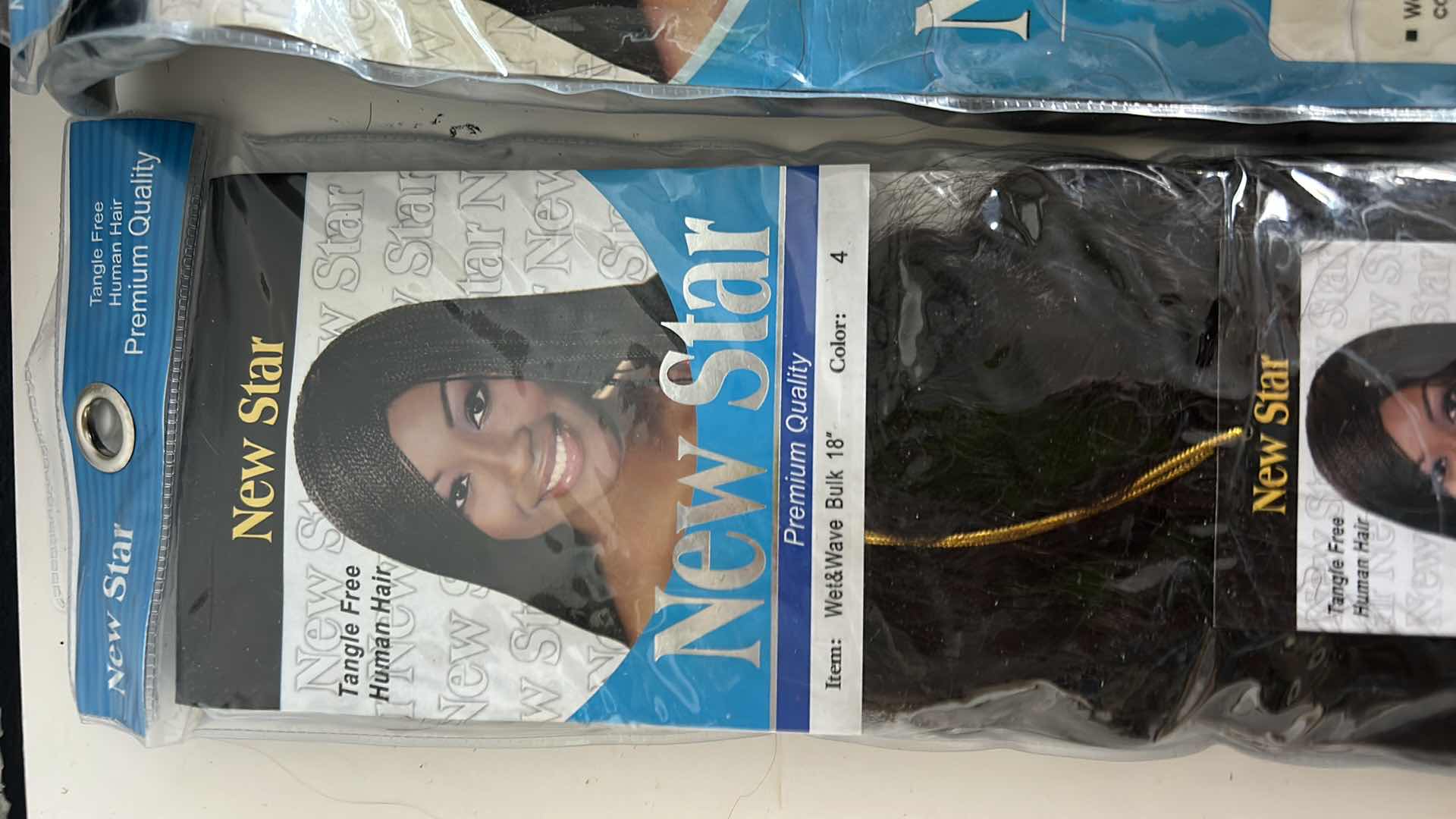 Photo 1 of WOMENS 4  NEW PACKAGES HUMAN HAIR EXTENSIONS