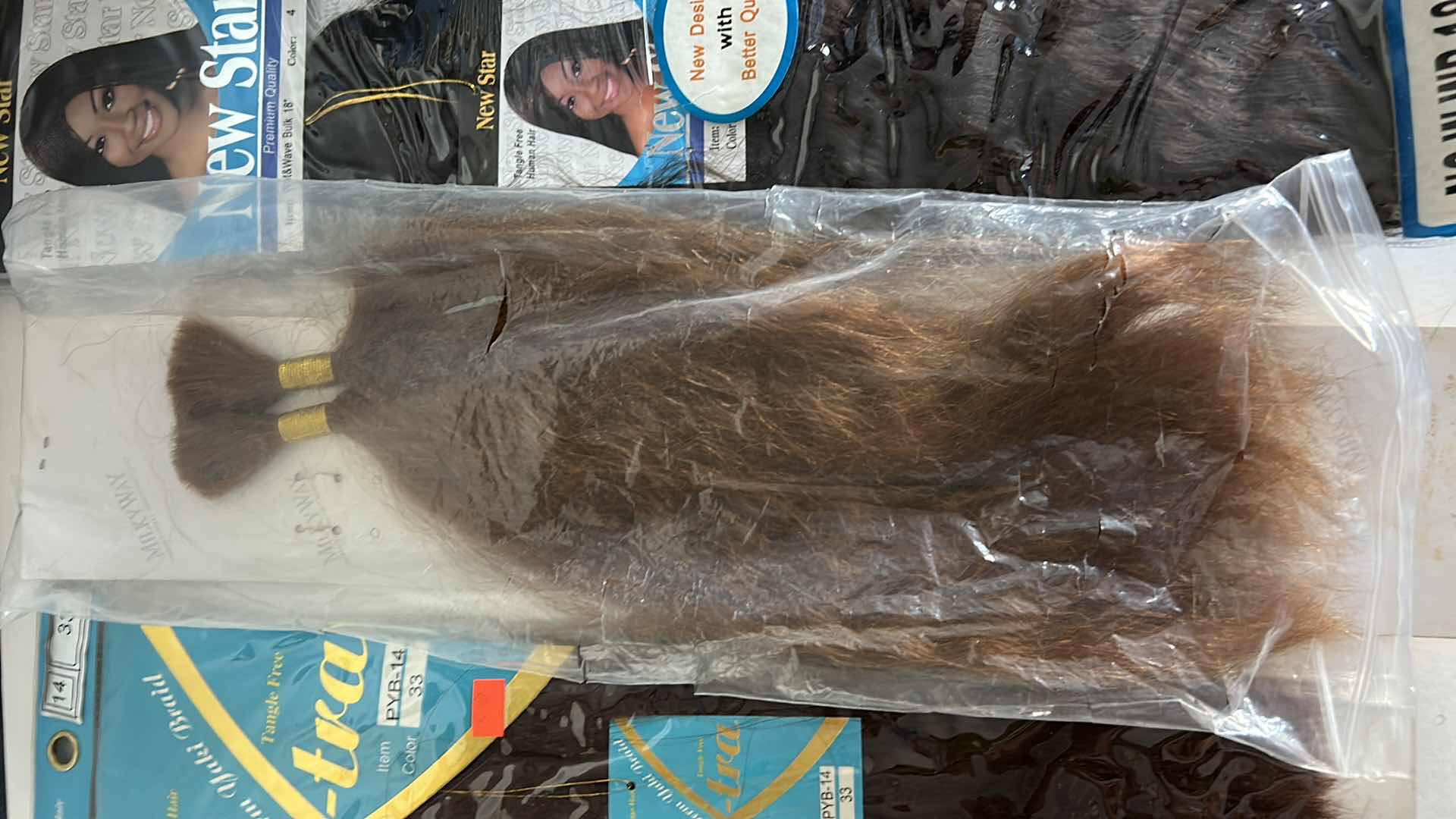 Photo 1 of WOMENS 4  NEW PACKAGES HUMAN HAIR EXTENSIONS