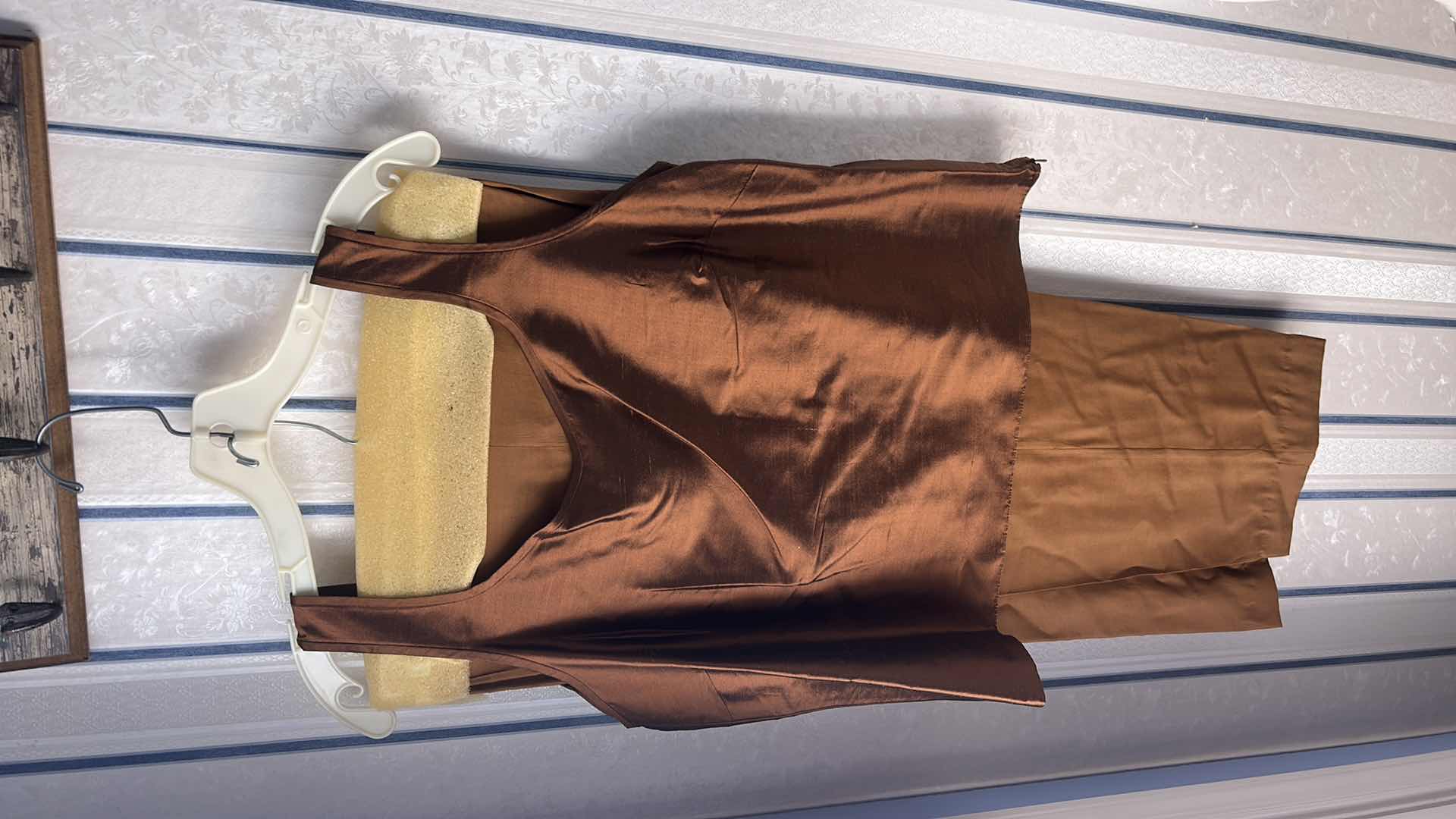 Photo 1 of WOMENS 4 PC PLUS SIZE CLOTHING