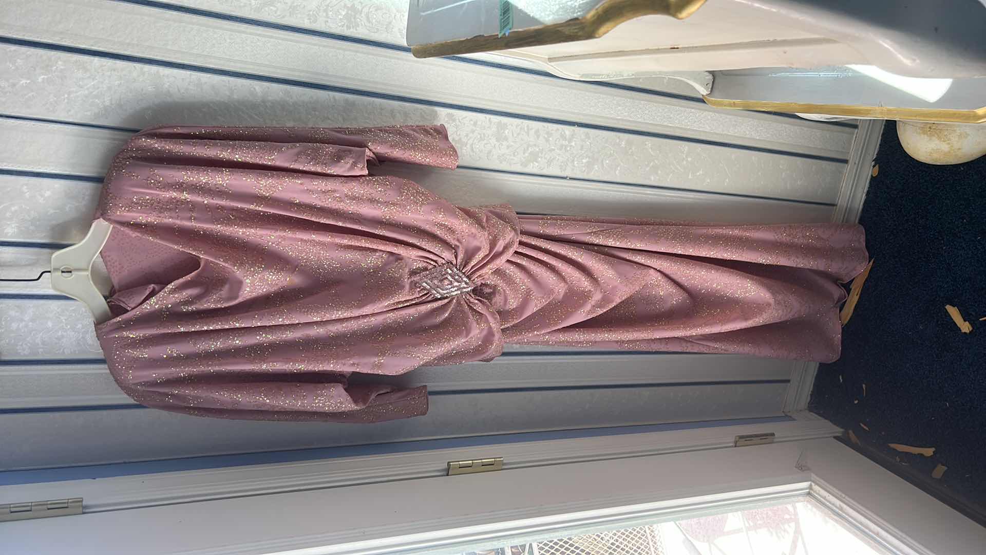 Photo 1 of WOMENS 4 PC PLUS SIZE CLOTHING