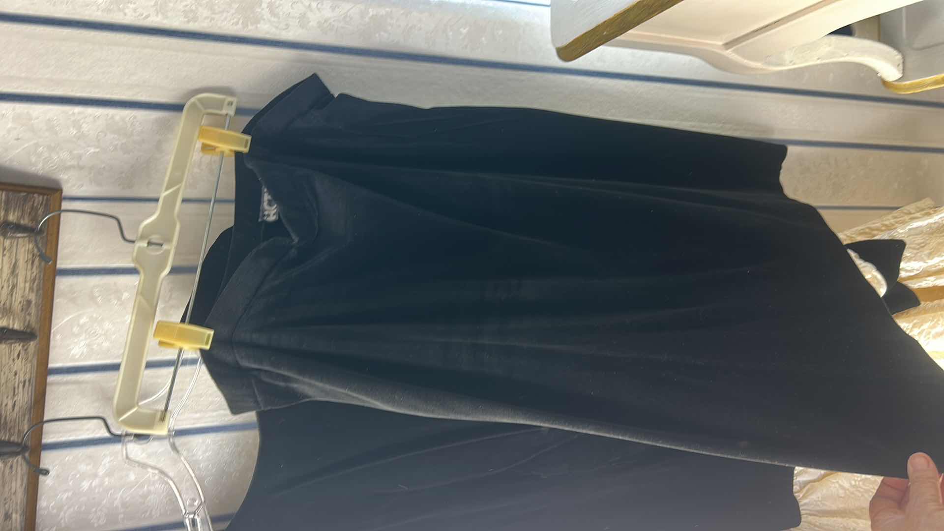 Photo 1 of WOMENS 4 PC PLUS SIZE CLOTHING