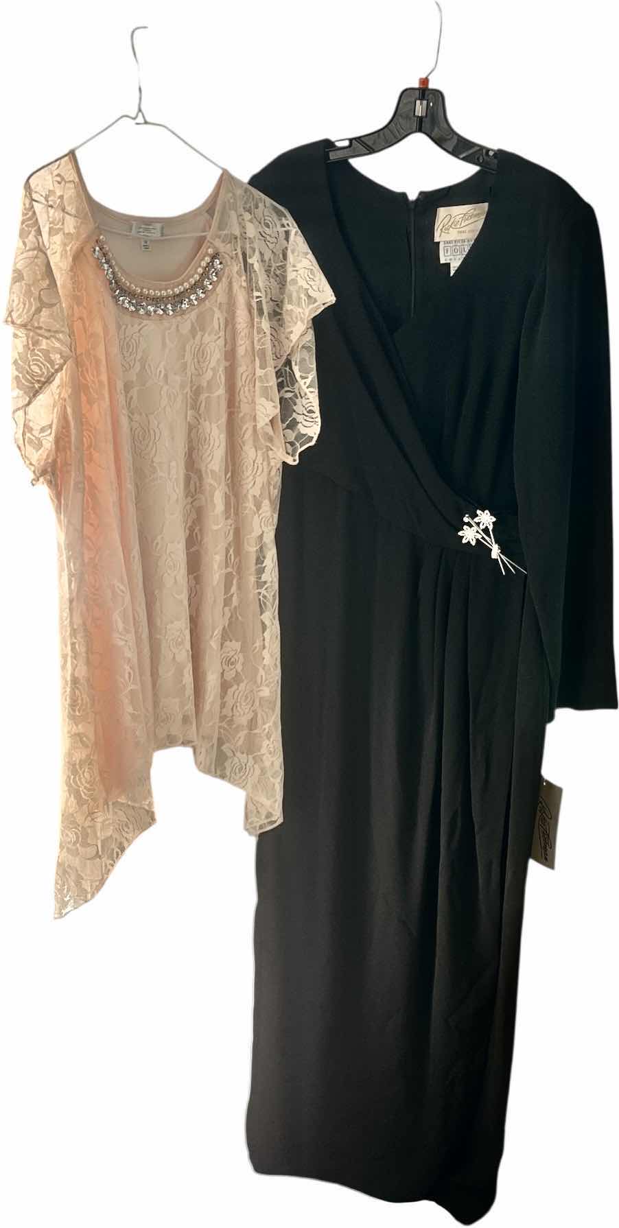 Photo 1 of WOMENS 2 PC PLUS SIZE CLOTHING