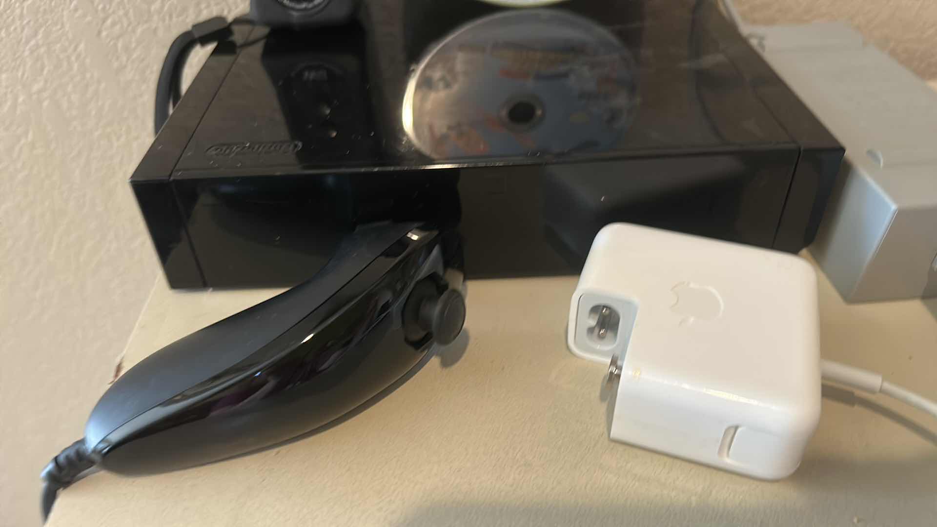 Photo 1 of Wii GAMING SYSTEM