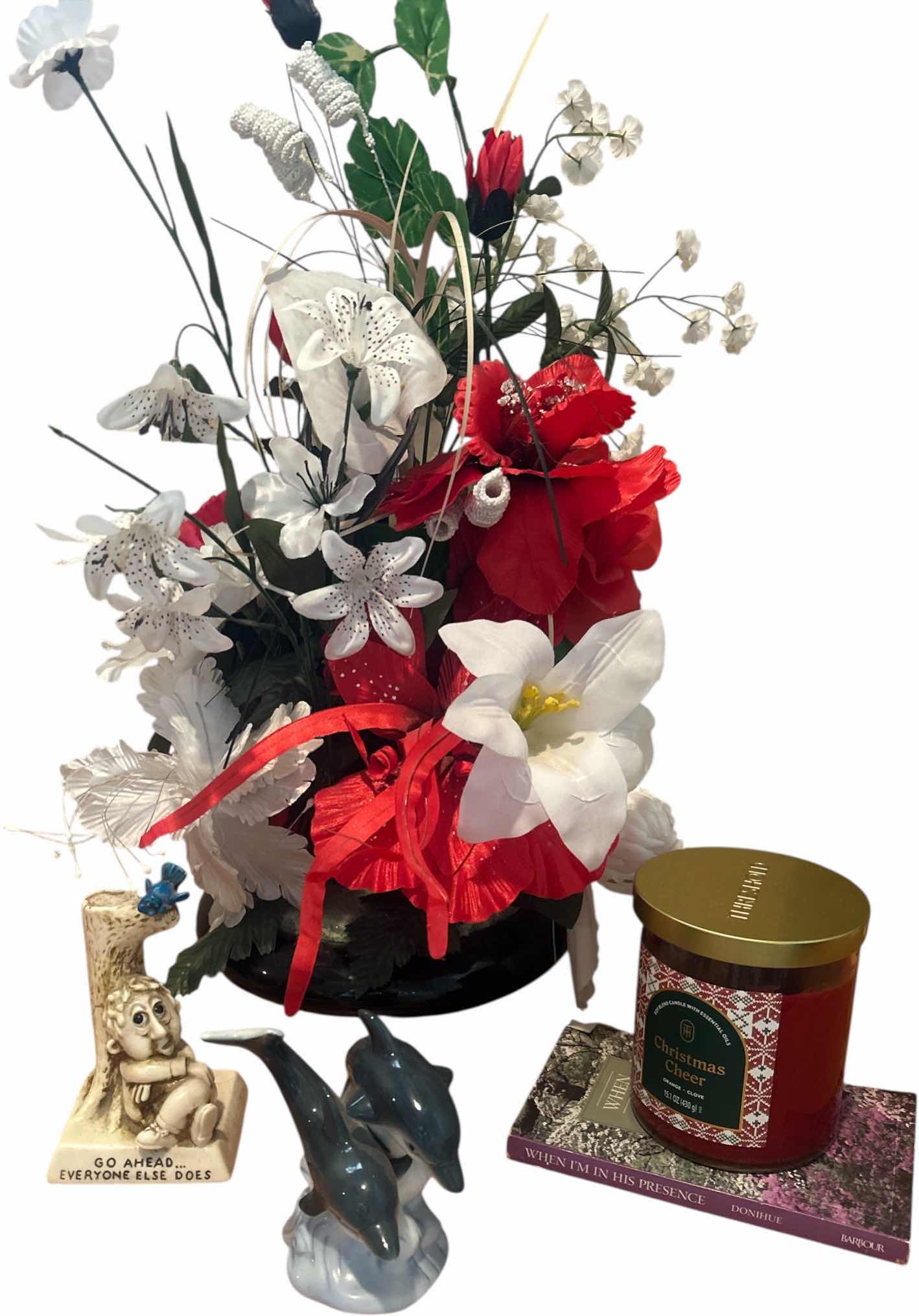 Photo 1 of HOME DECOR ASSORTMENT