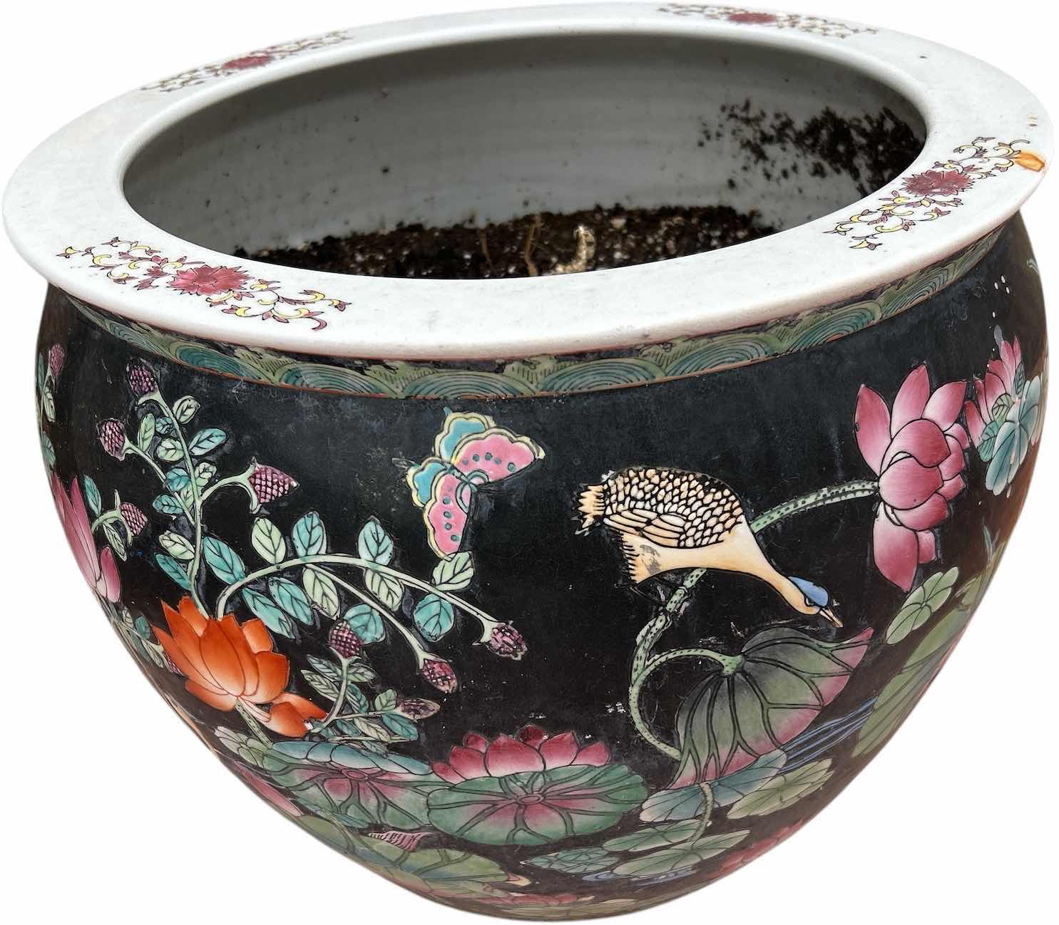Photo 1 of PORCELAIN POT 14” x 11”