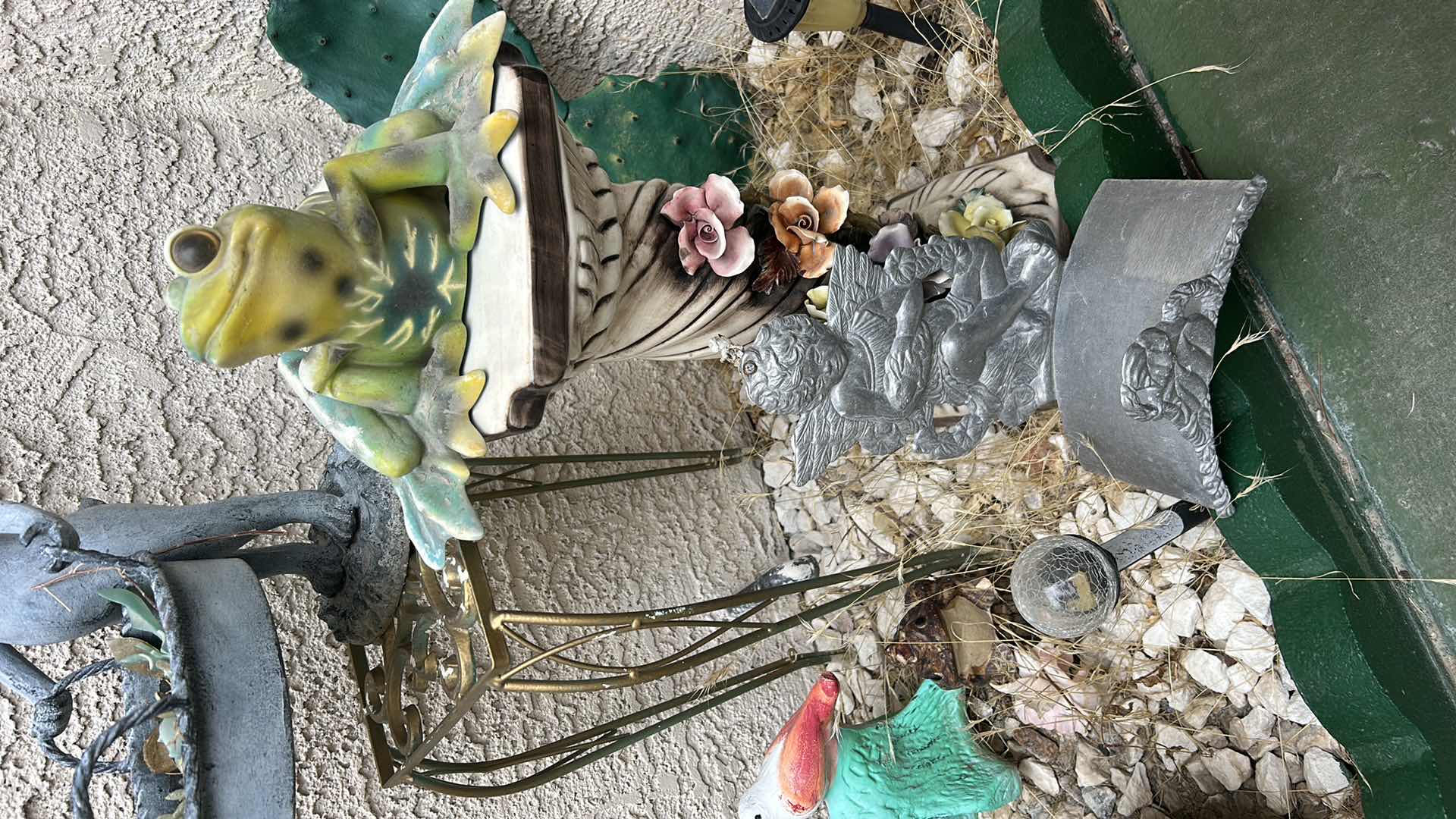 Photo 1 of OUTDOOR DECOR