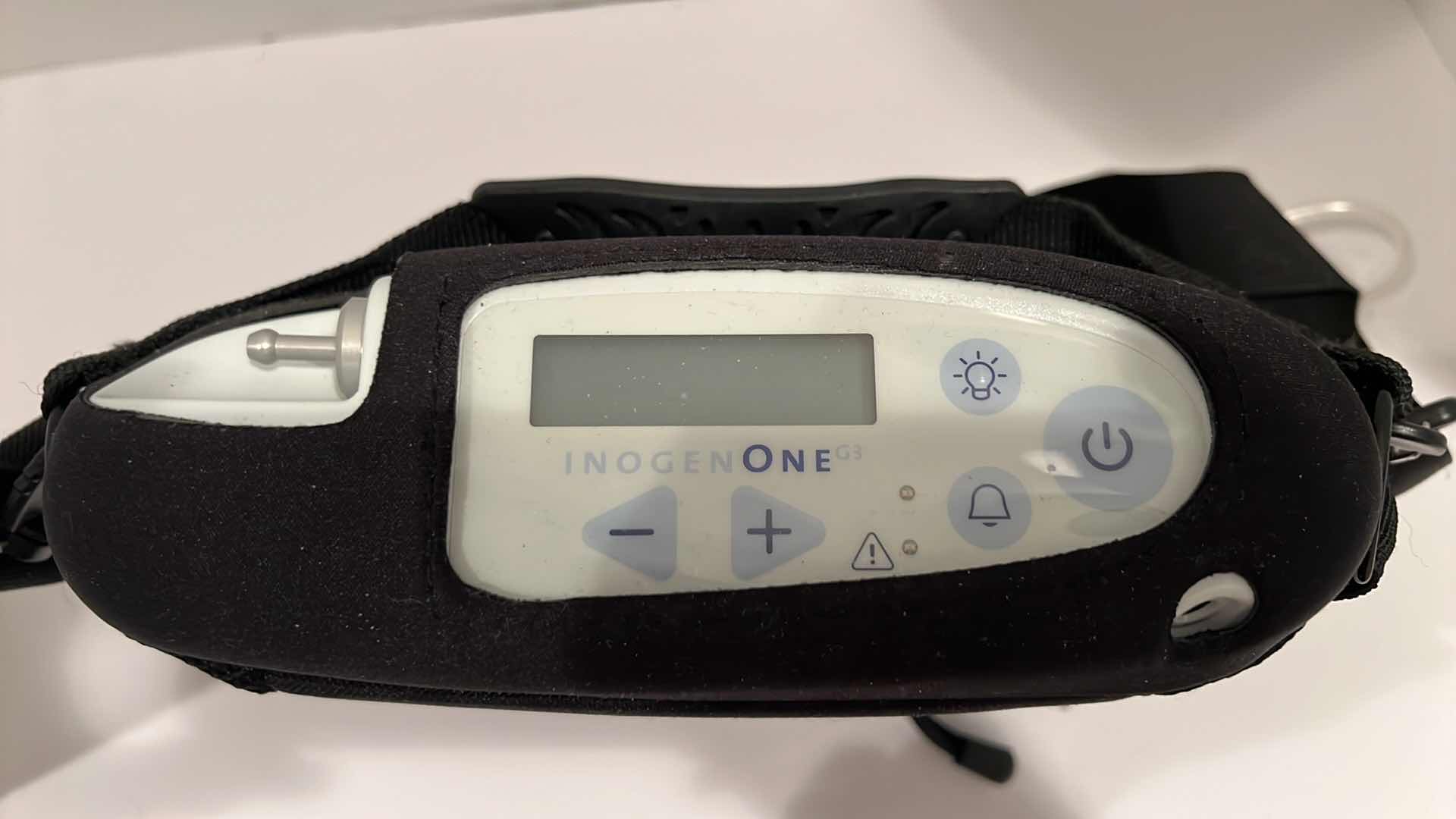 Photo 4 of INOGEN ONE PORTABLE OXYGEN MACHINE