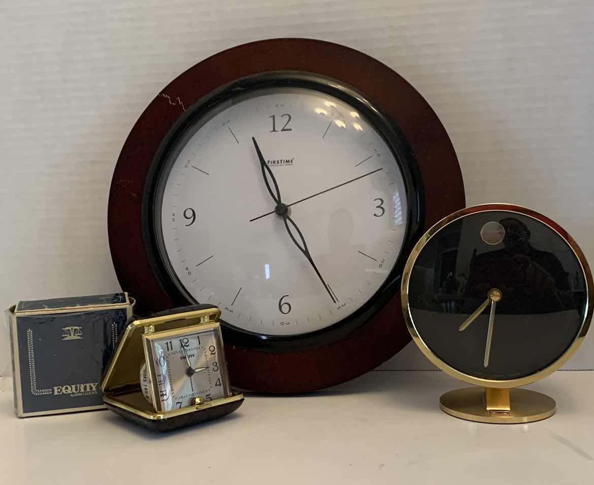 Photo 1 of 3-VINTAGE CLOCKS