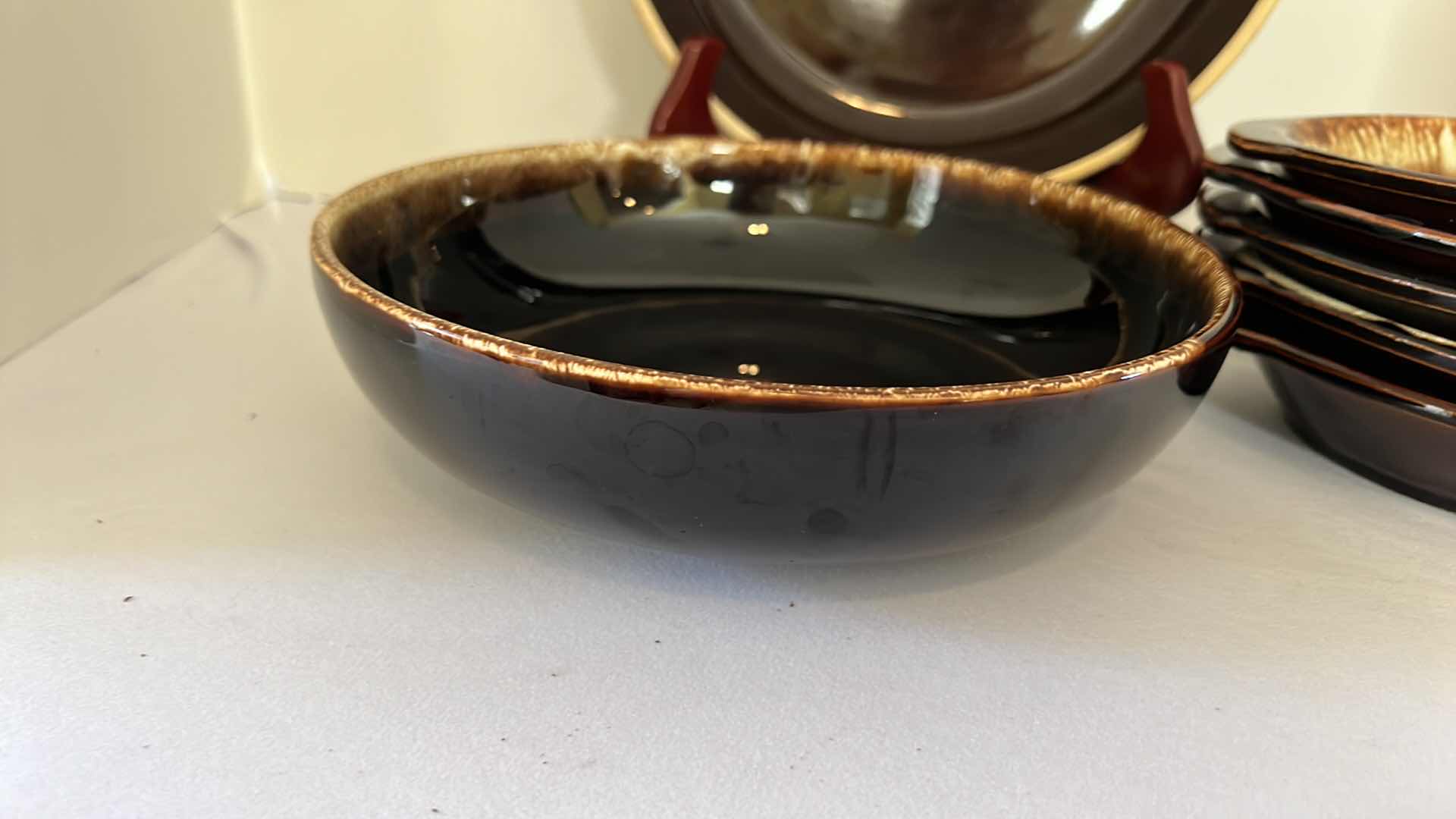 Photo 2 of 7-VINTAGE STONEWARE GOURMET BROWN DRIP GLAZE PIE PLATE, SERVING BOWL & 5-CEREAL BOWLS