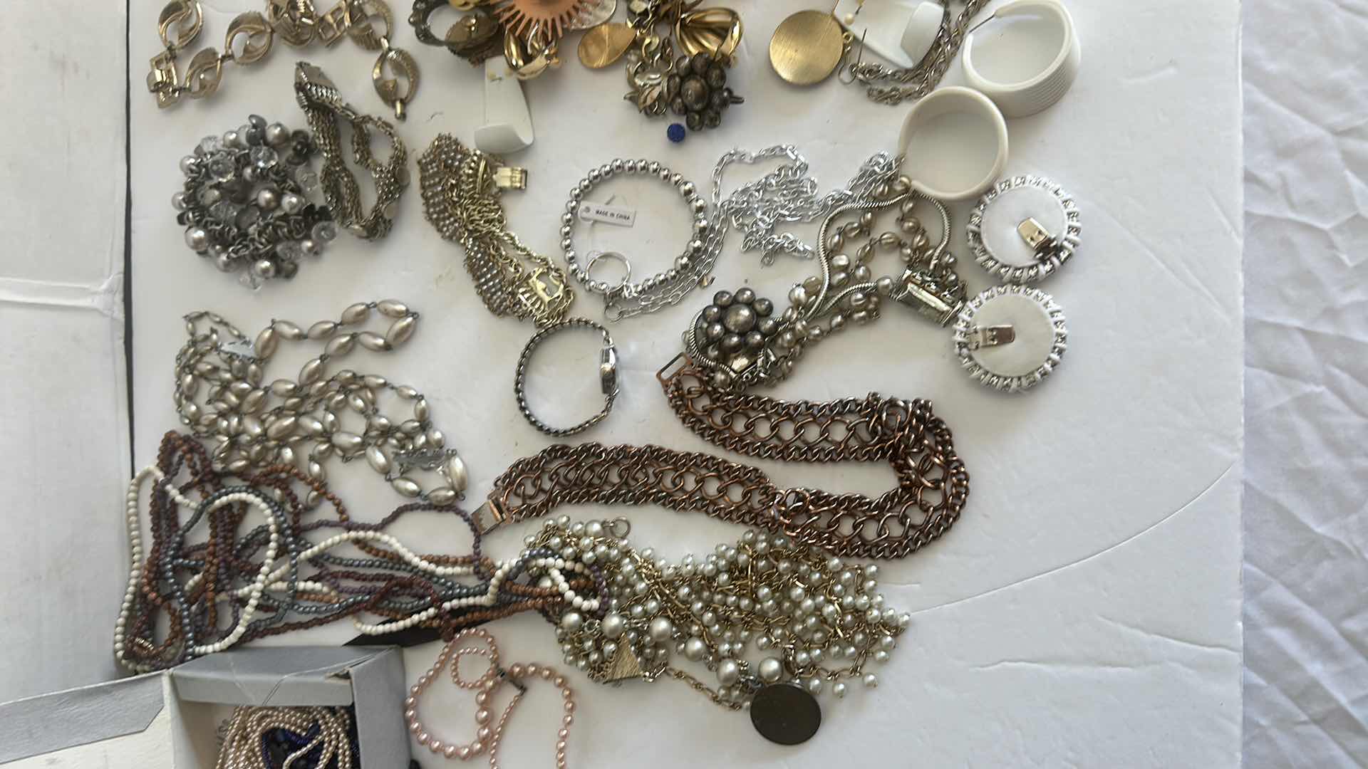 Photo 3 of LADIES COSTUME JEWELRY