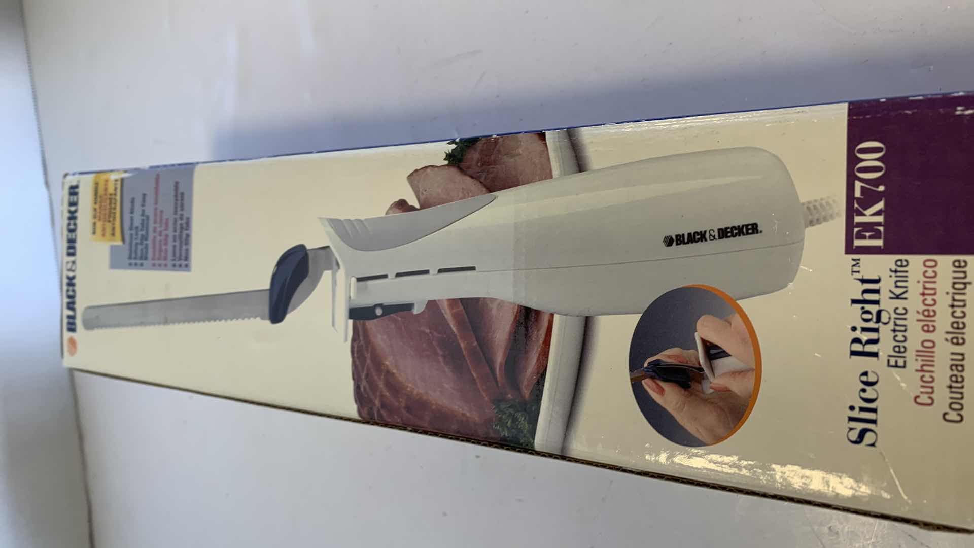 Photo 3 of BLACK AND DECKER SLICE RIGHT EK700 ELECTRIC KNIFE