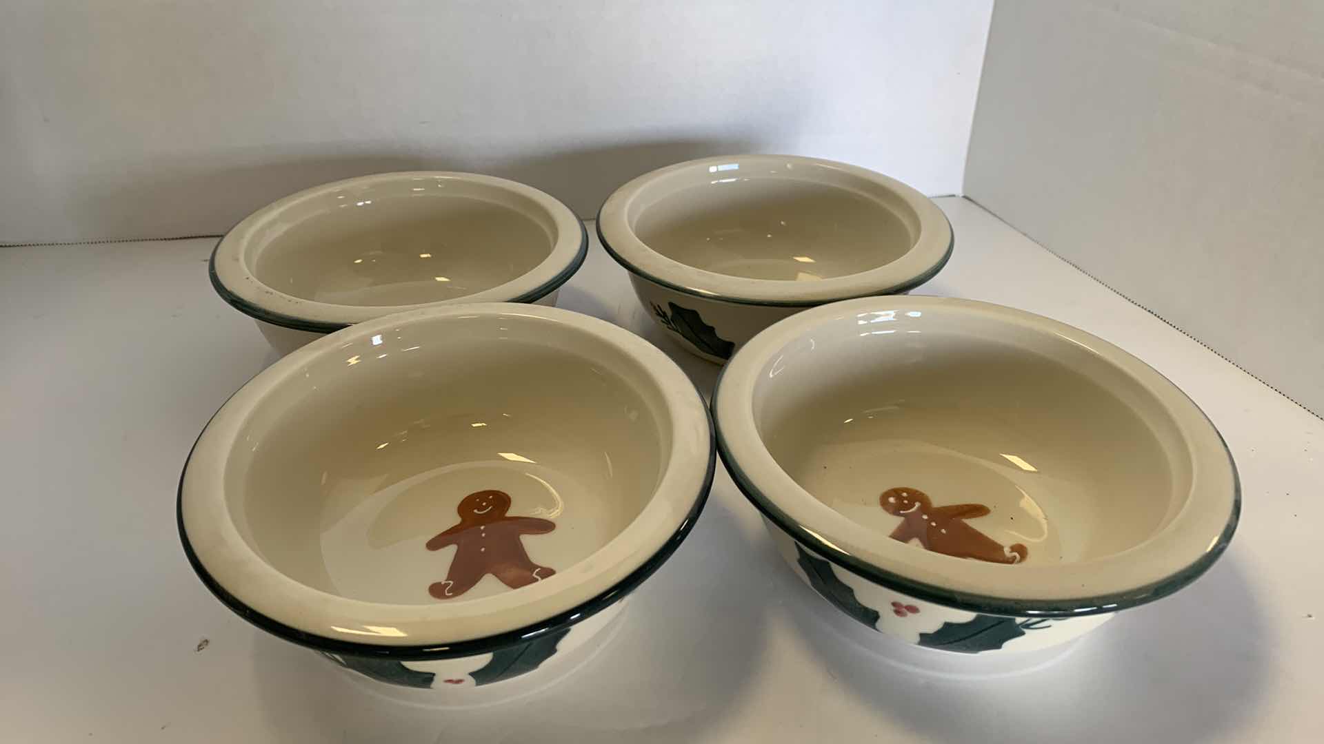 Photo 1 of 4-VINTAGE HARTSTONE GINGERBREAD PATTERN STONEWARE POTTERY CEREAL BOWLS