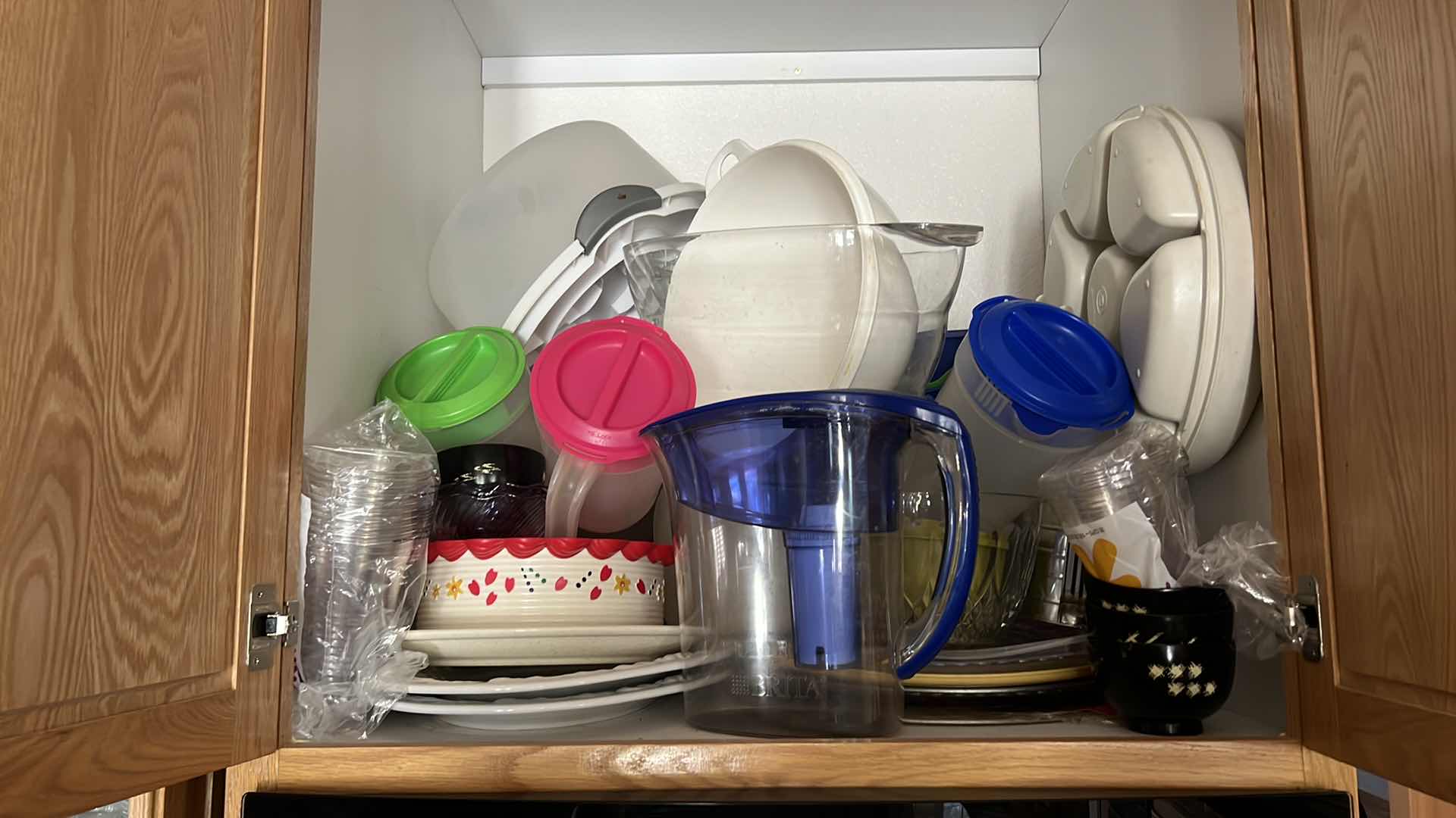 Photo 1 of CONTENTS OF KITCHEN CABINET-PLASTIC WAREV