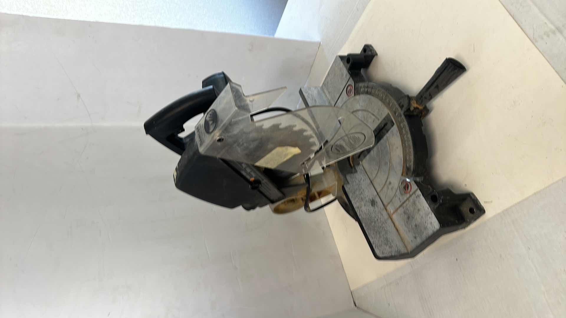 Photo 1 of BLACK & DECKER POWER MITER SAW (TESTED)