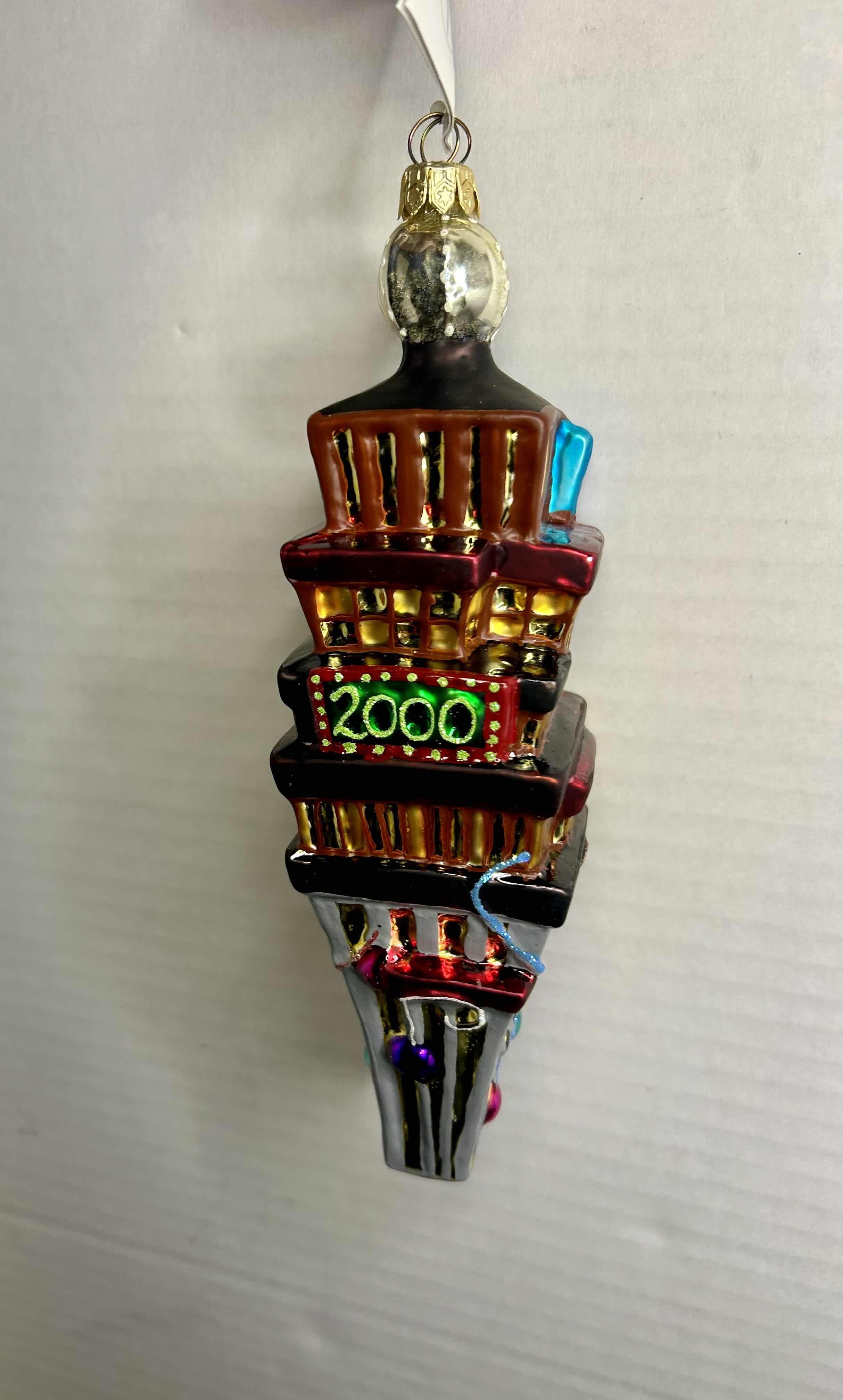 Photo 1 of NIB CHRISTOPHER RADKO "TIMES SQUARE" GLASS CHRISTMAS ORNAMENT

