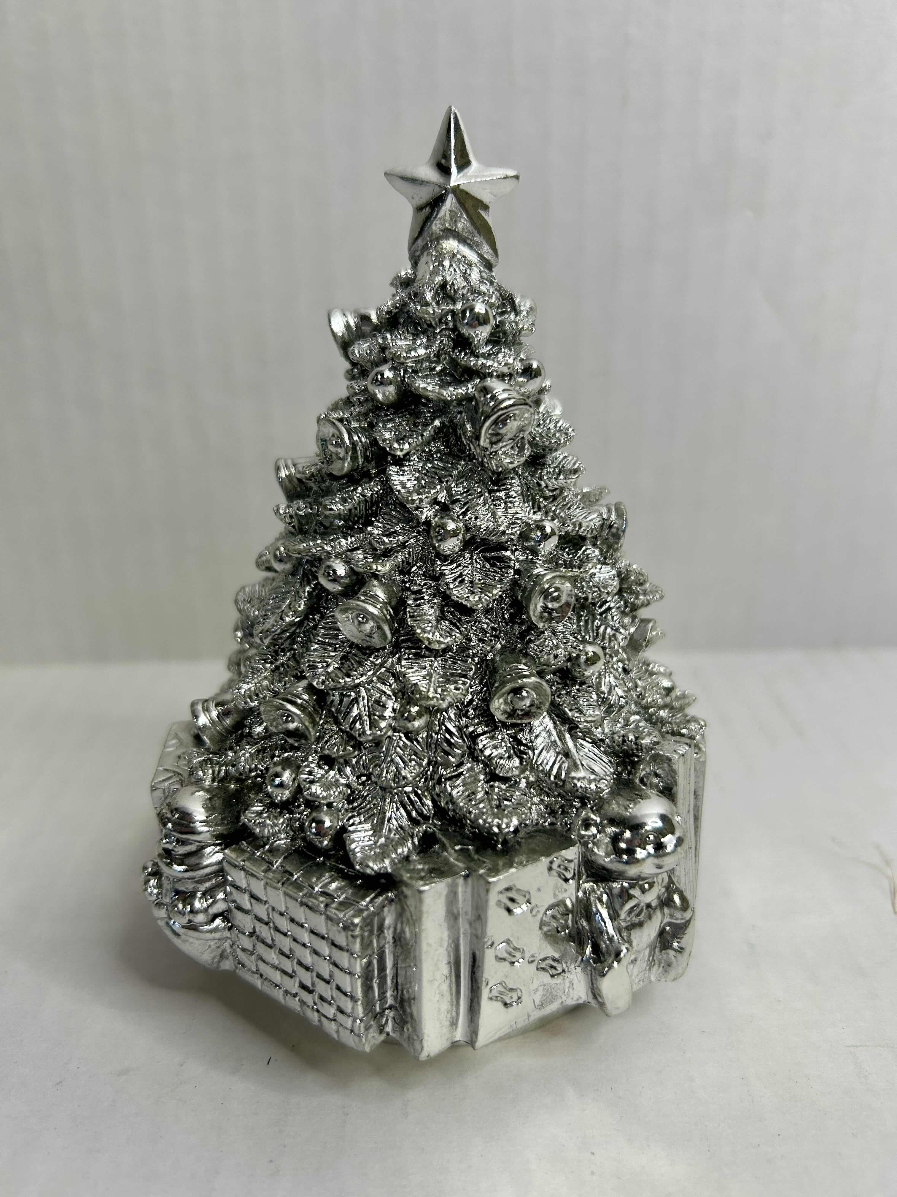 Photo 1 of NIB REED & BARTON MD ANDERSON SILVER PLATE CHRISTMAS TREE DECORATION 3.5"

