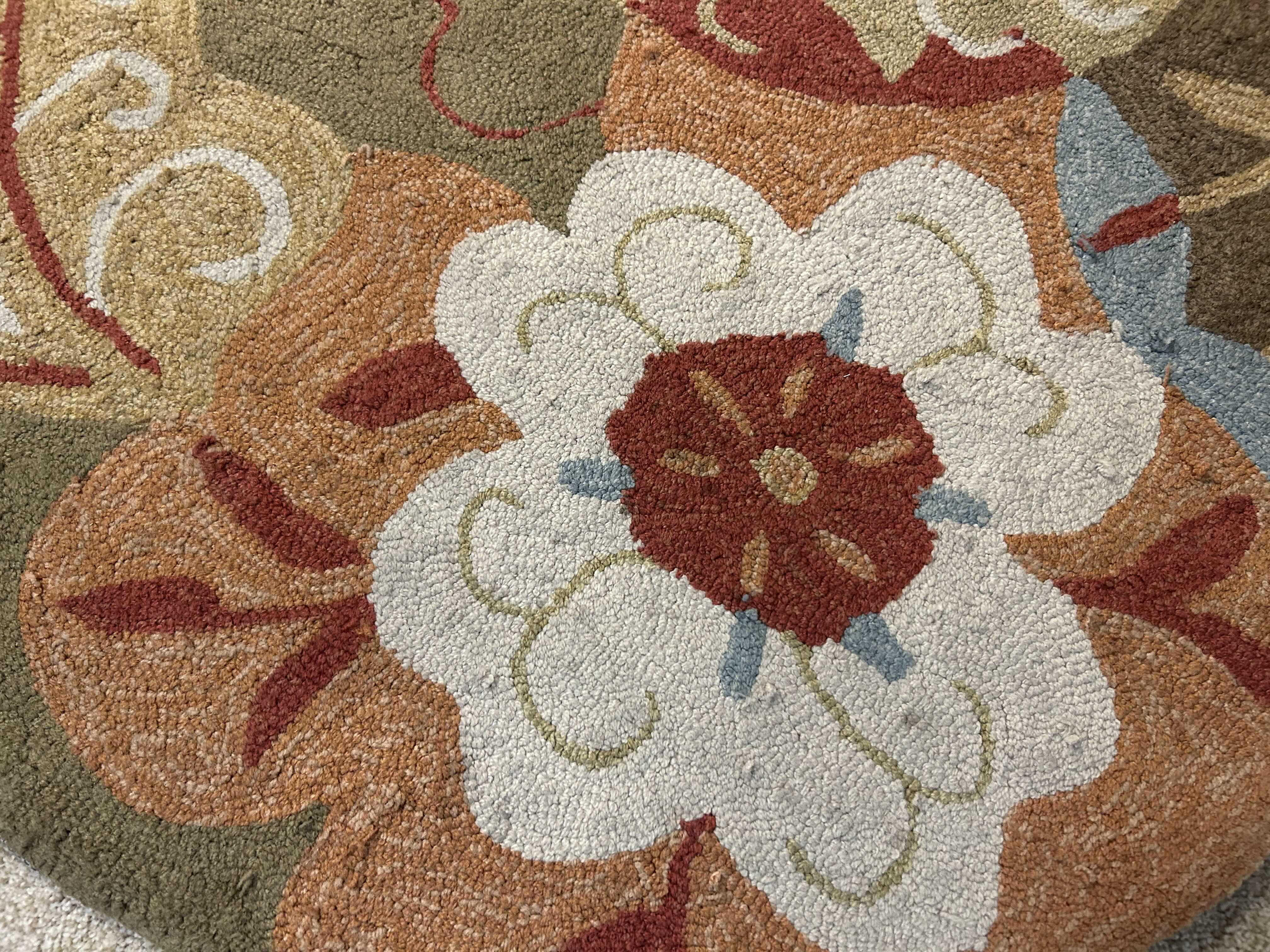 Photo 3 of 36” ROUND RUG MULTICOLORED FLORAL DESIGN