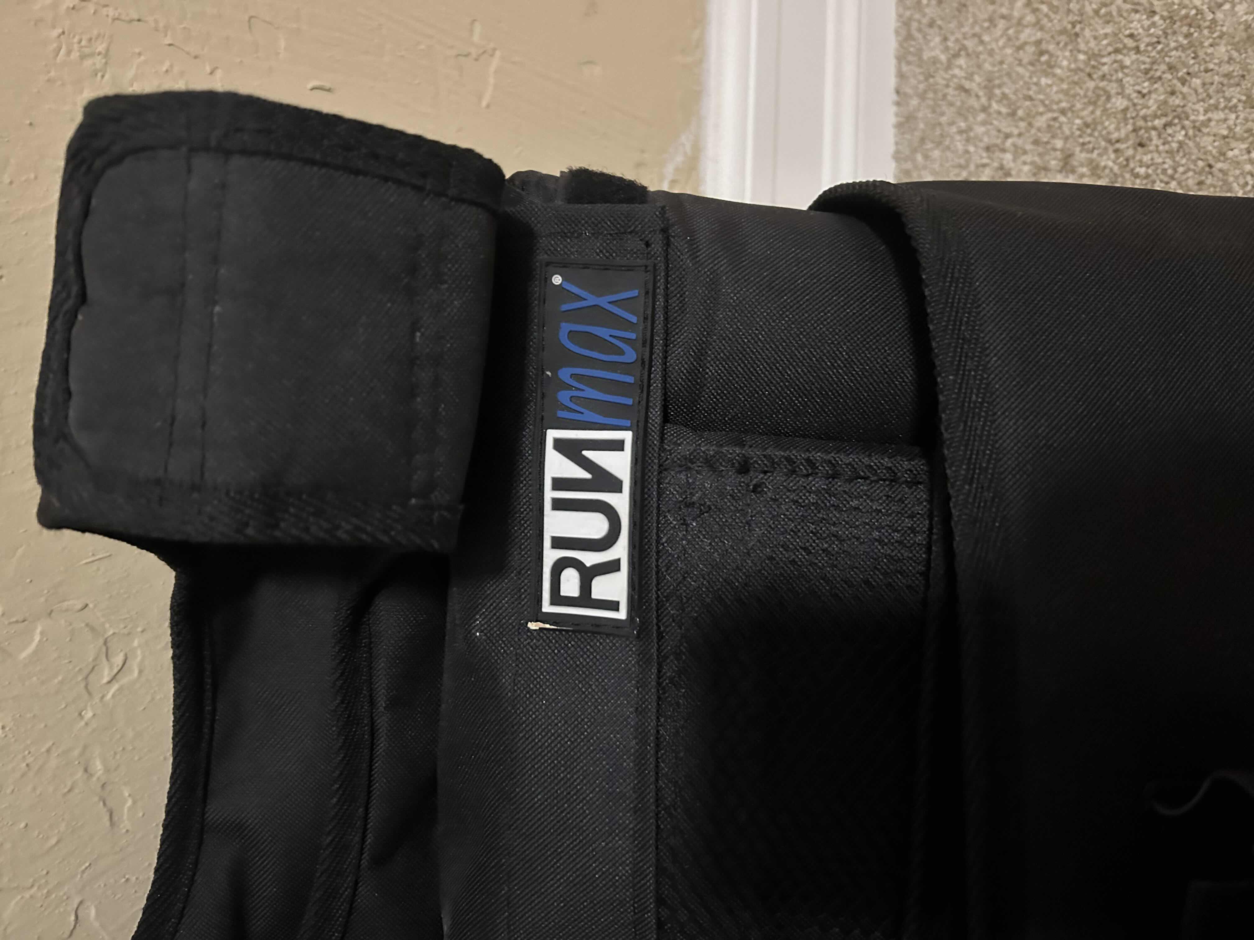 Photo 2 of RUNMAX WEIGHTED VEST (VERY HEAVY)

