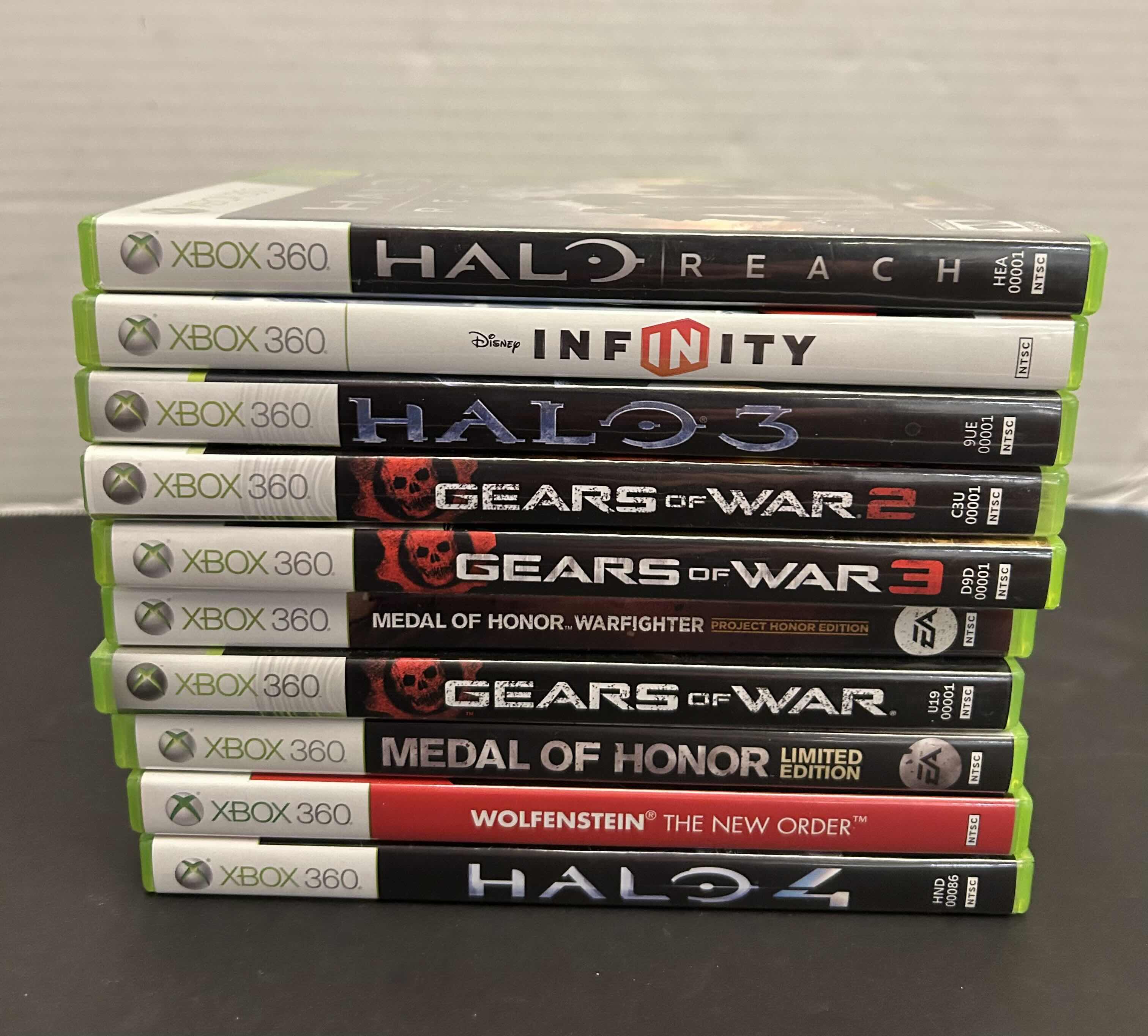 Photo 1 of 10 - XBOX 360 GAMES