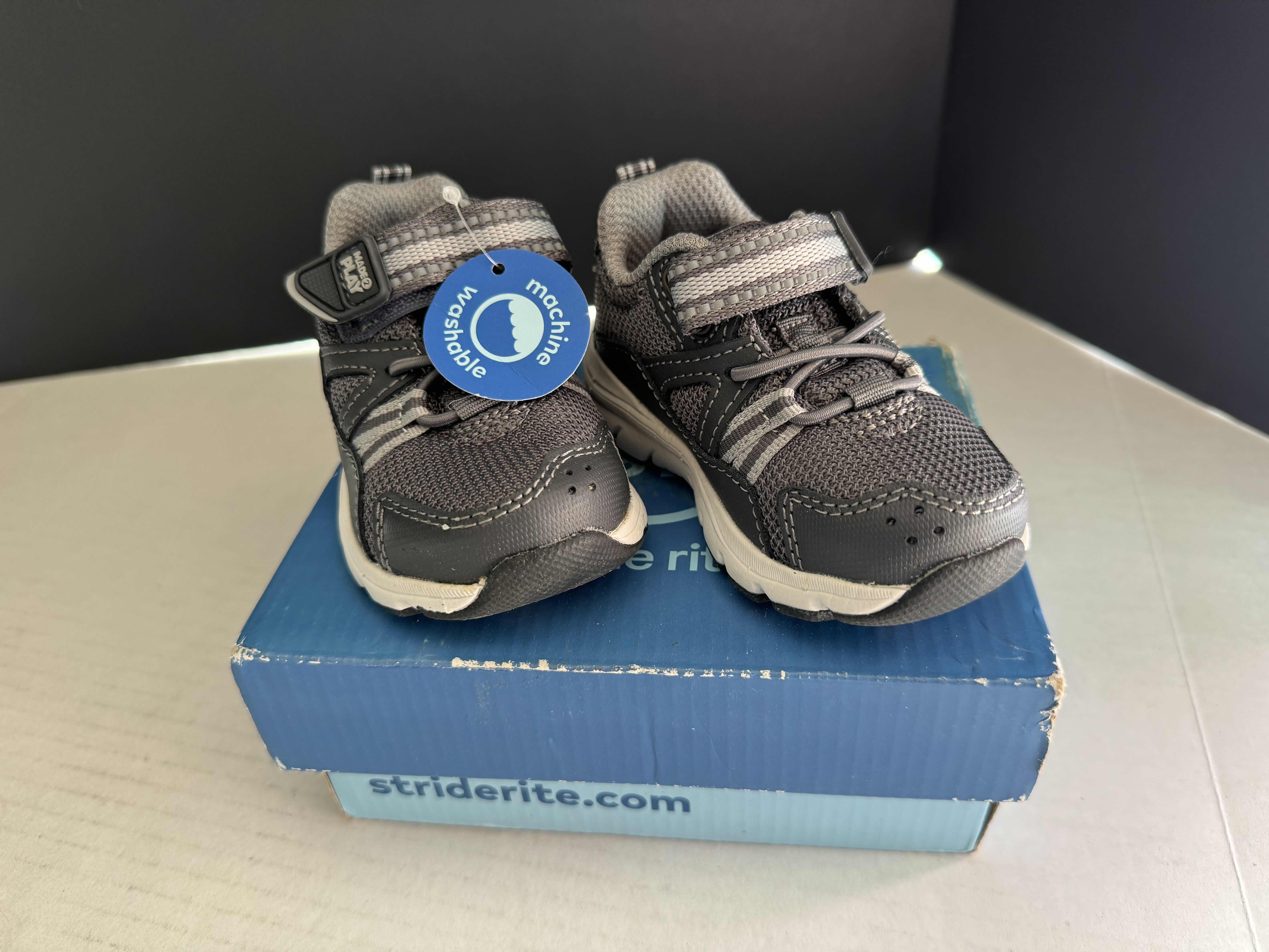 Photo 2 of BRAND NEW STRIDE RITE TODDLER SHOES SIZE4.5W