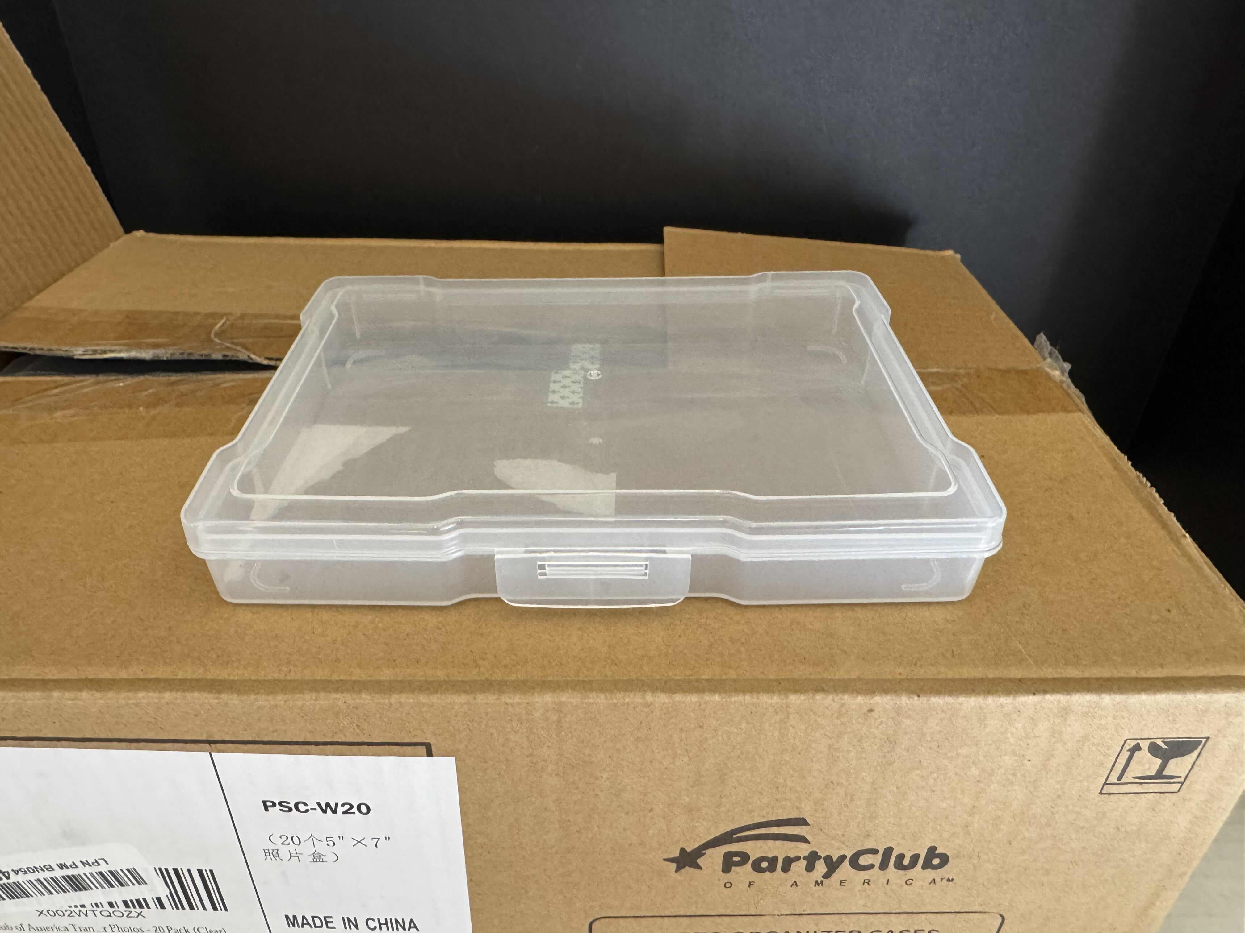 Photo 1 of 20-BRAND NEW PARTY CLUB OF AMERICA CLEAR PHOTO ORGANIZER CASES, HOLDS 5”X 7” PHOTOS