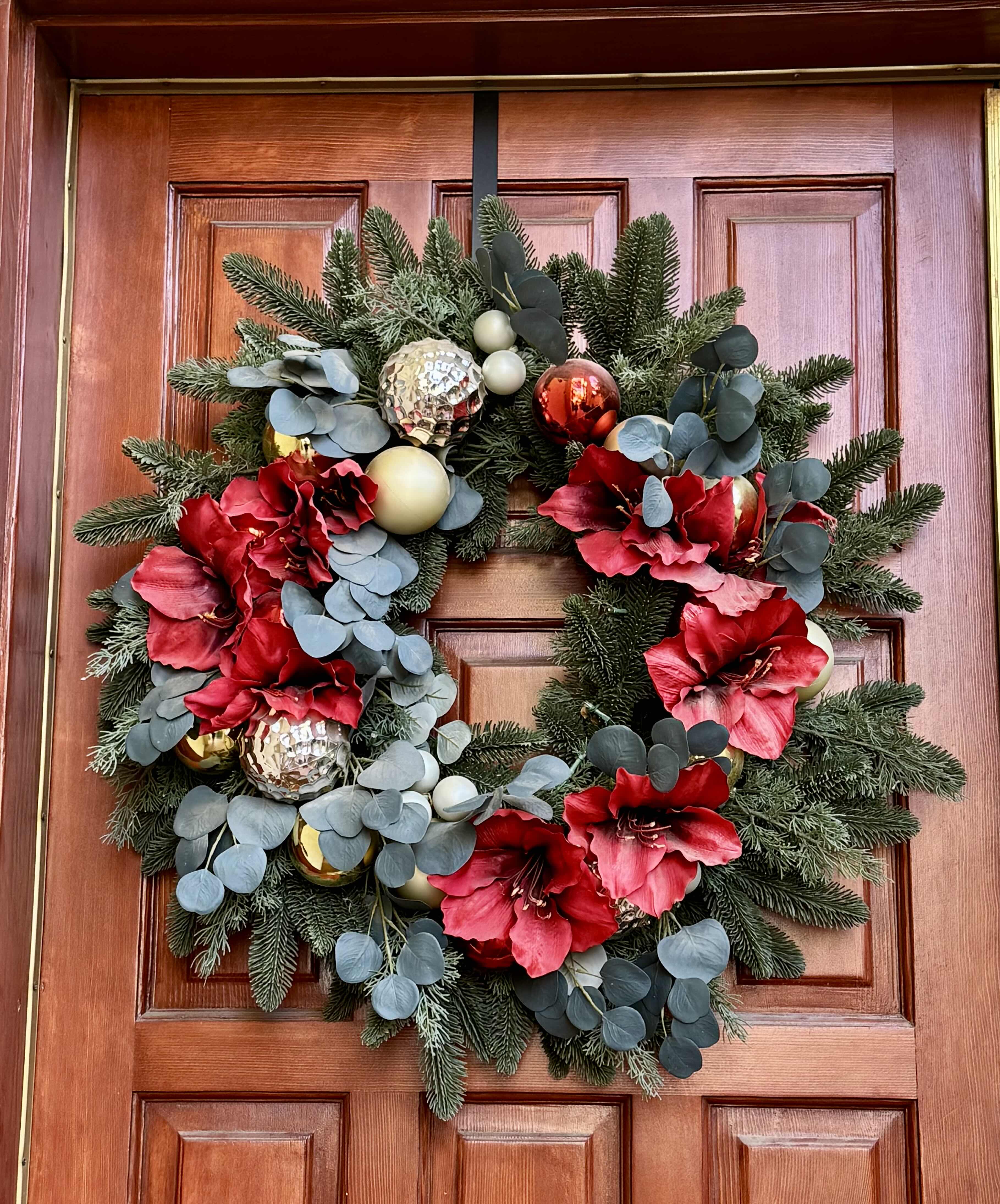 Photo 1 of 32” HOLIDAY WREATH