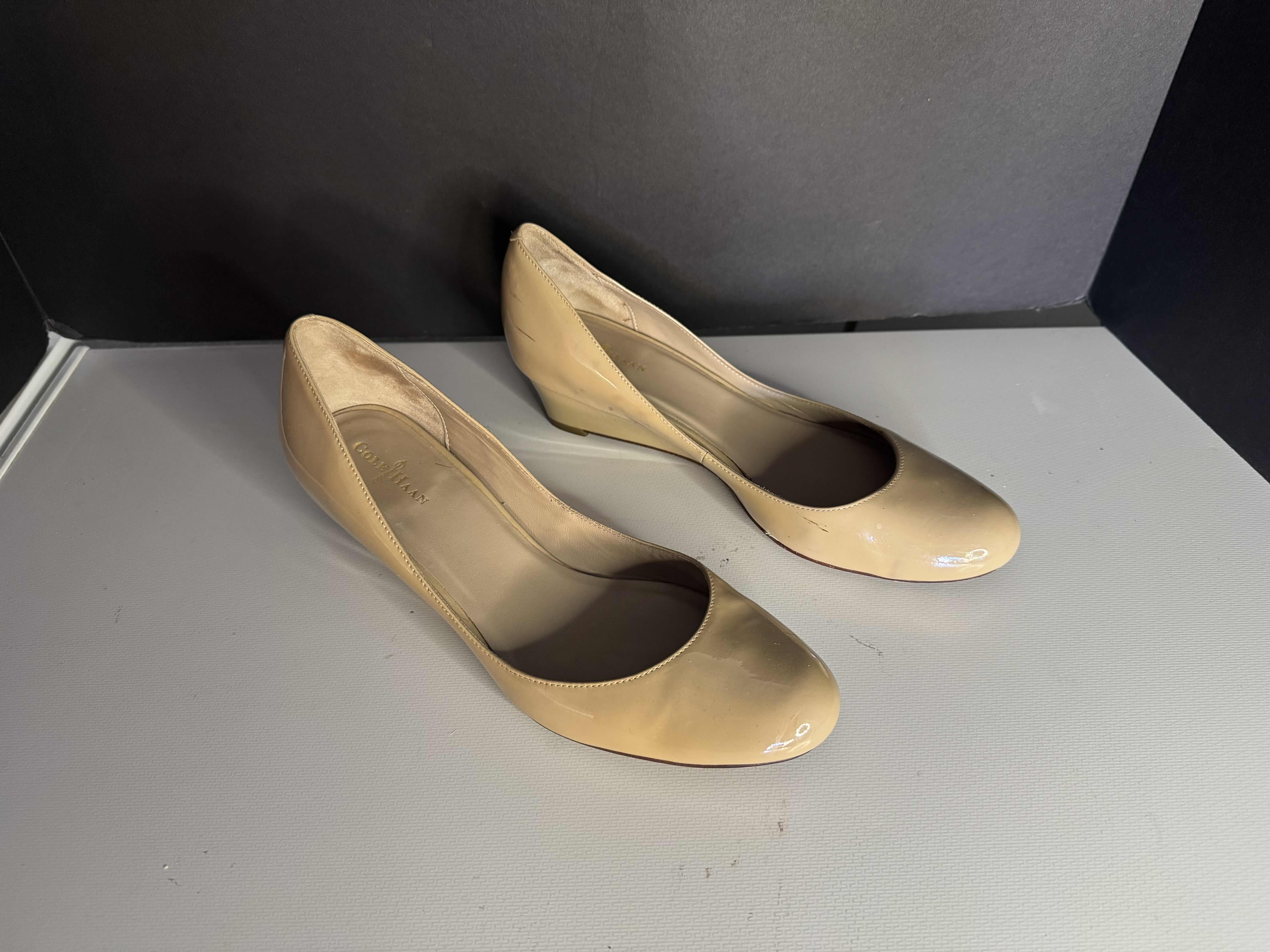 Photo 1 of 8.5 COLE HAAN NUDE WOMENS PUMP