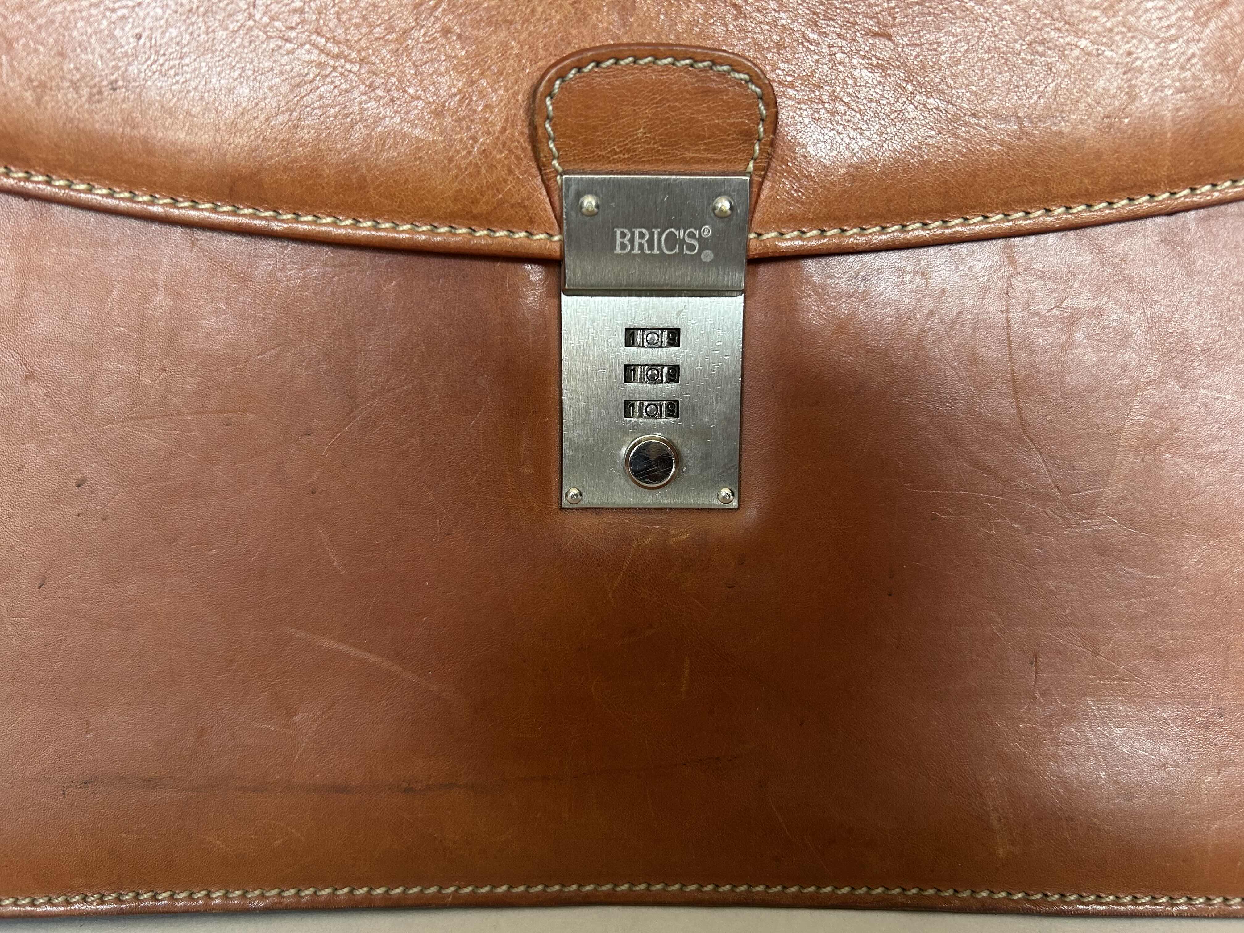 Photo 3 of BRIC’S VINTAGE TAN ITALIAN LEATHER BRIEFCASE WITH STRAP