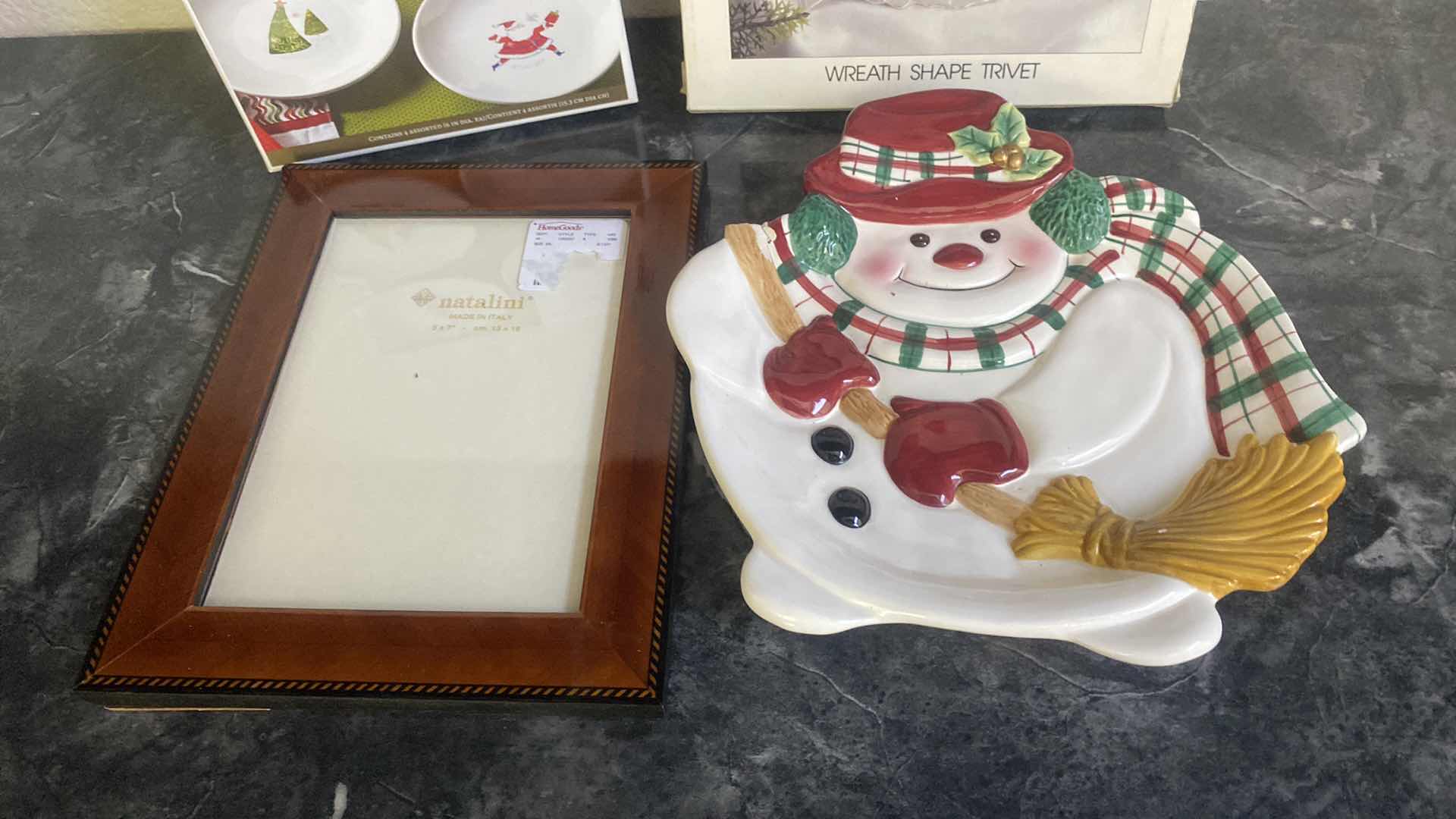 Photo 2 of FITZ & FLOYD SNOWMAN PLATE & MORE