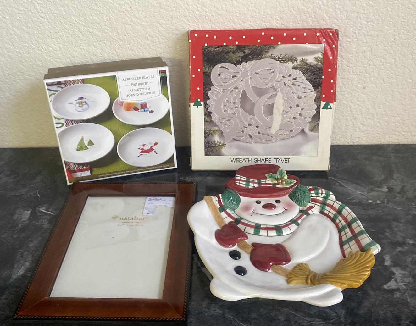Photo 1 of FITZ & FLOYD SNOWMAN PLATE & MORE