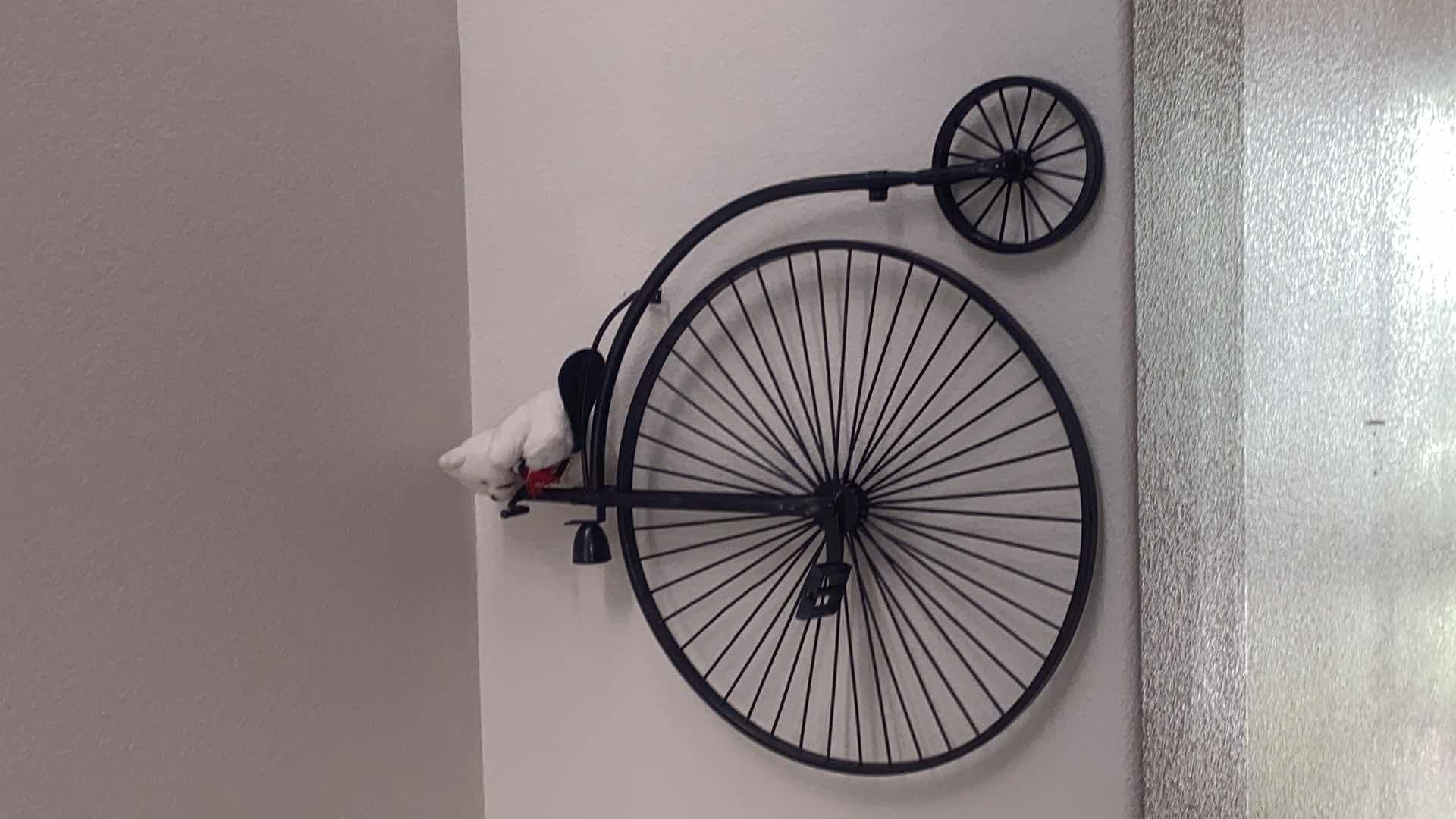 Photo 2 of BICYCLE ON WALL DECOR H 36”