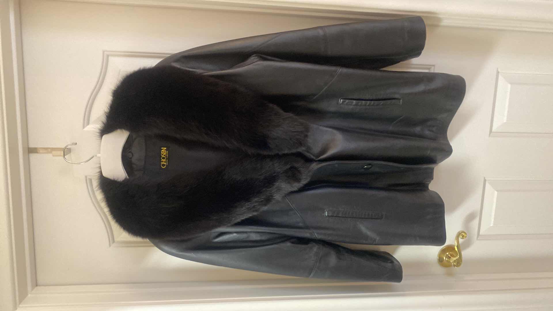 Photo 1 of LADIES SIZE MEDIUM CHOSEN COUTURE COLLECTION LEATHER JACKET WITH FAUX FUR COLLAR (COLLAR IS REMOVABLE)