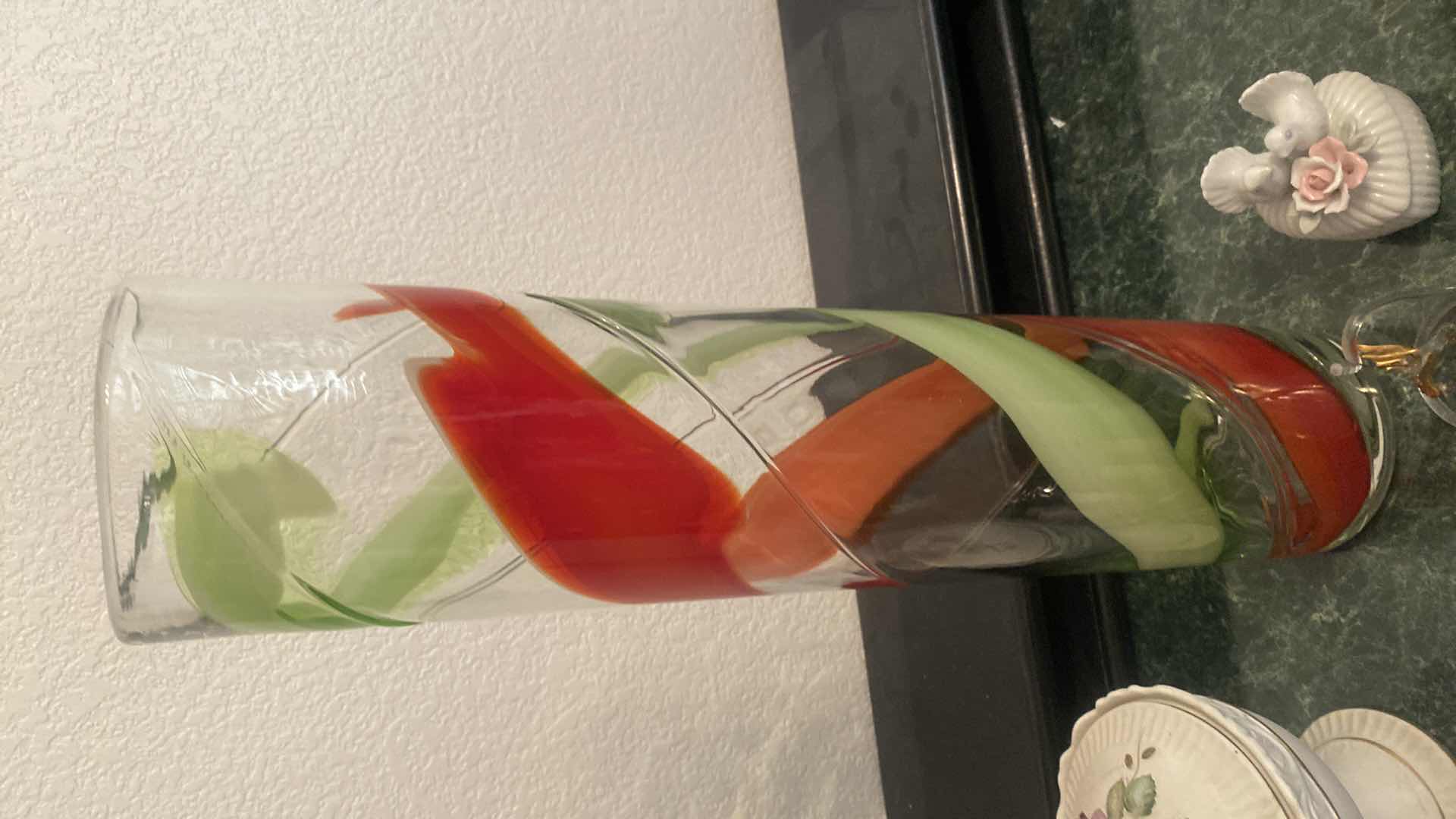 Photo 2 of ART GLASS VASE H 20” & MISC DECOR