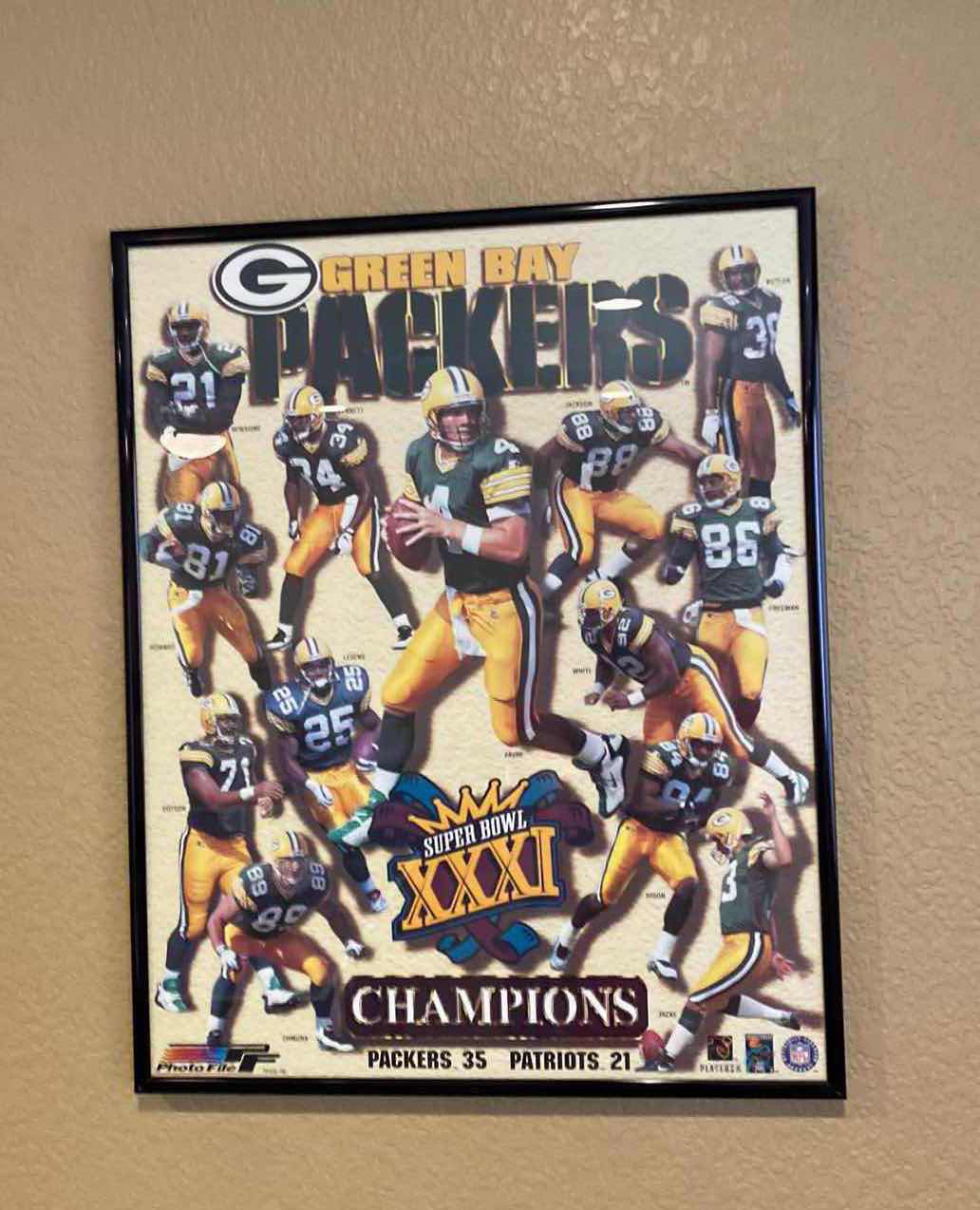 Photo 2 of FRAMED  BLACK GREEN BAY PACKERS SUPER  BOWL POSTER ARTWORK 16” x 21”