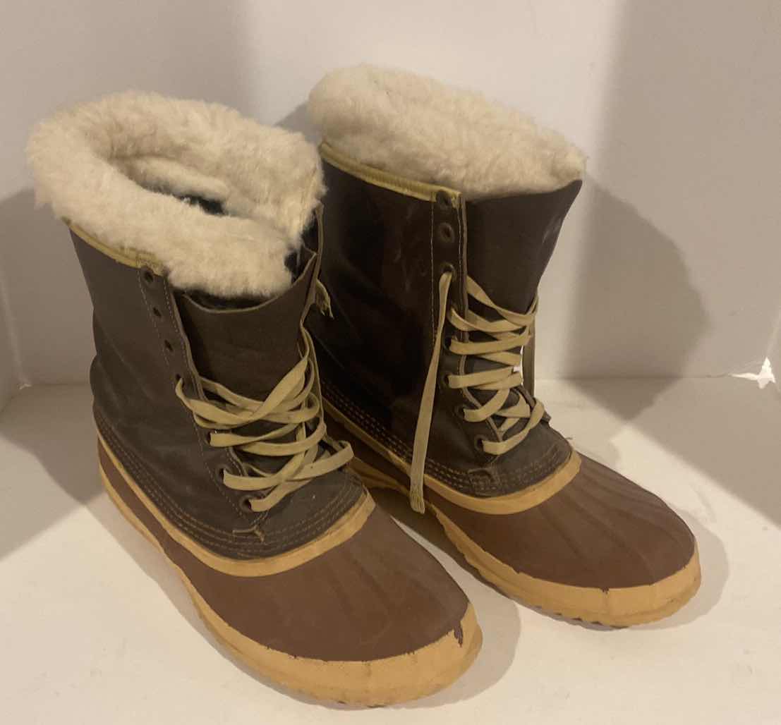 Photo 1 of MENS SIZE 11 SORREL SNOW BOOTS