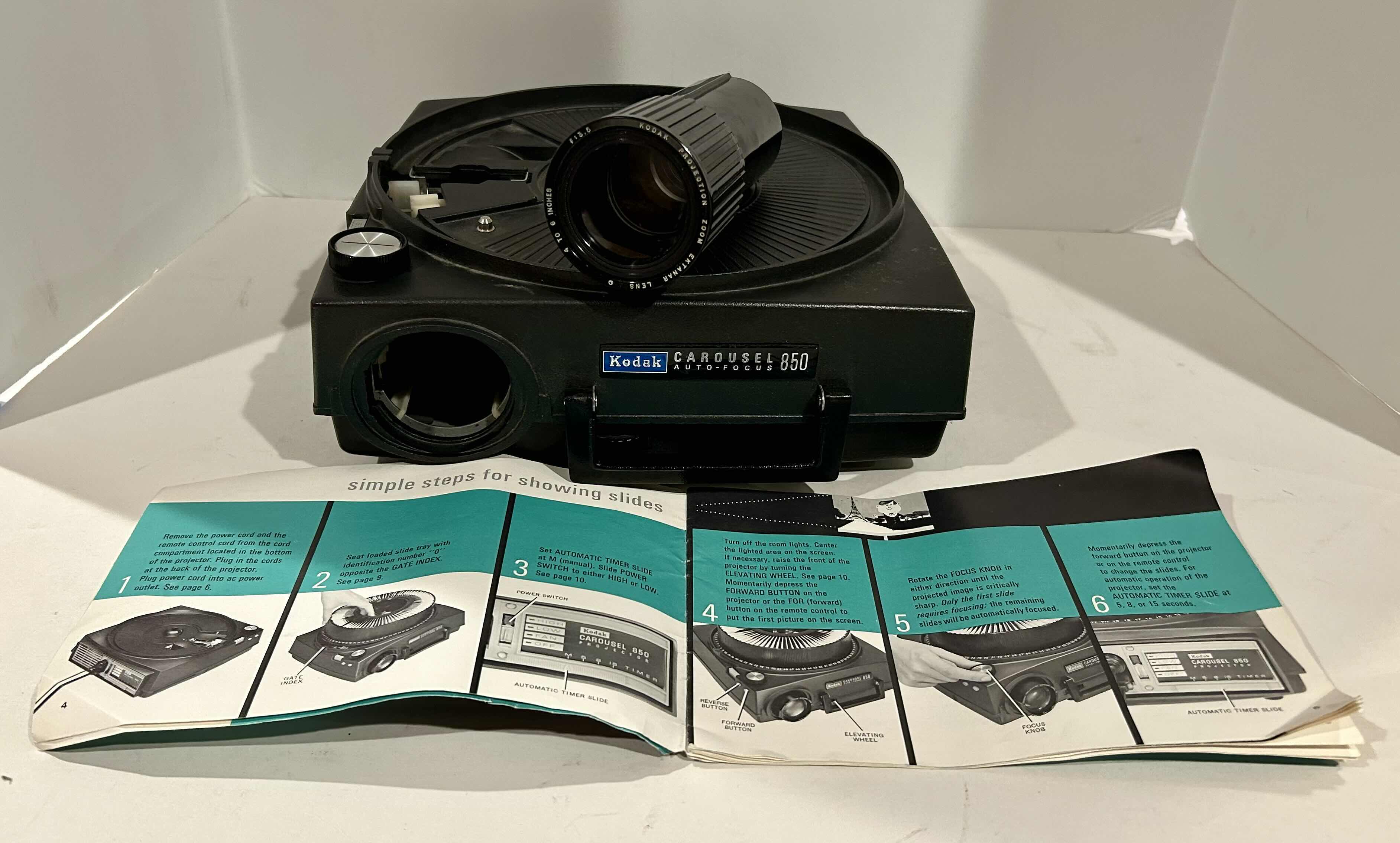 Photo 3 of KODAK CAROUSEL AUTO-FOCUS 850 PROJECTOR WITH KODAK EC STACK LOADER AND ORIGINAL CASE